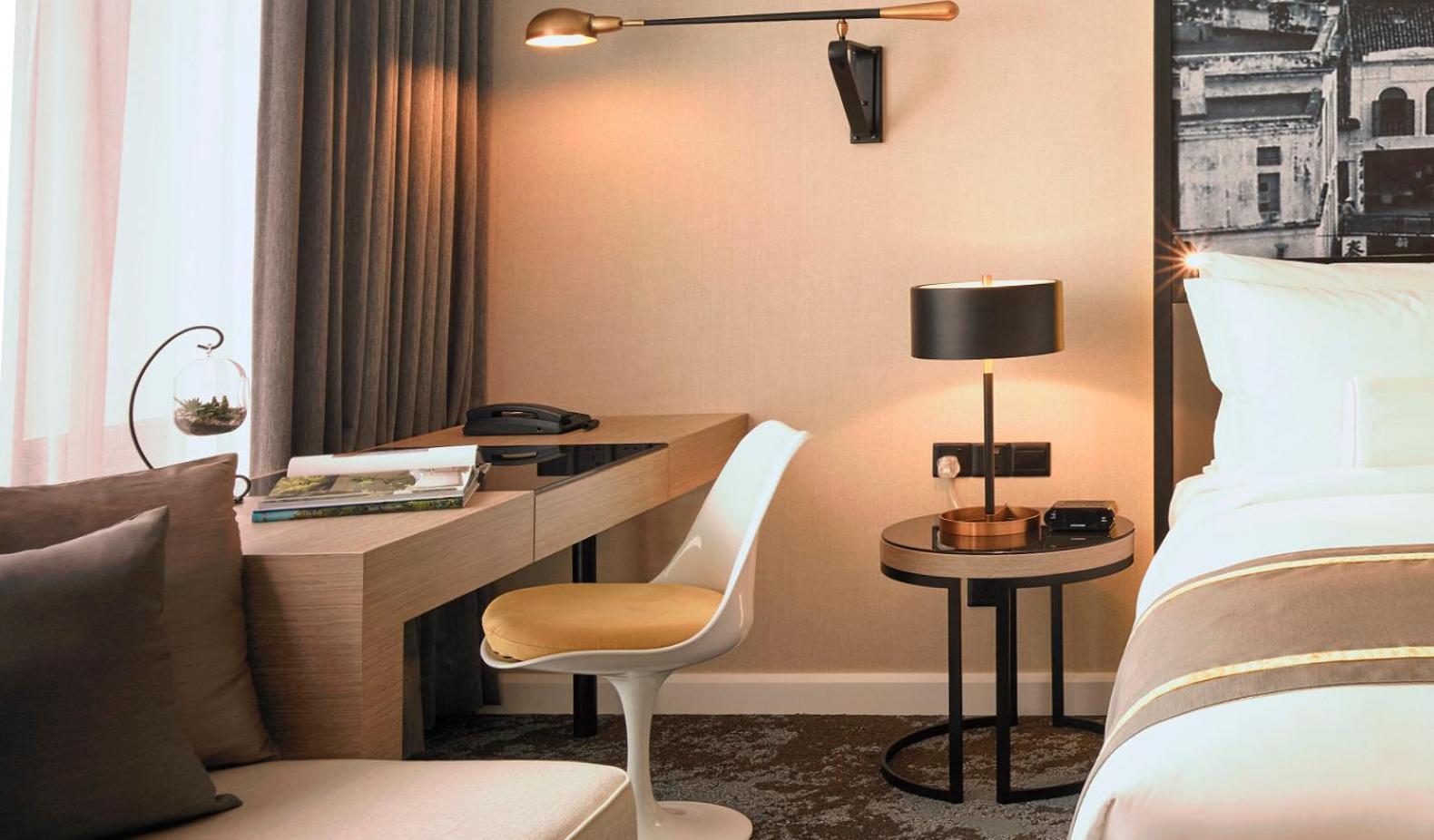 Deluxe Twin Guest room 2 Twin or Single Beds City view