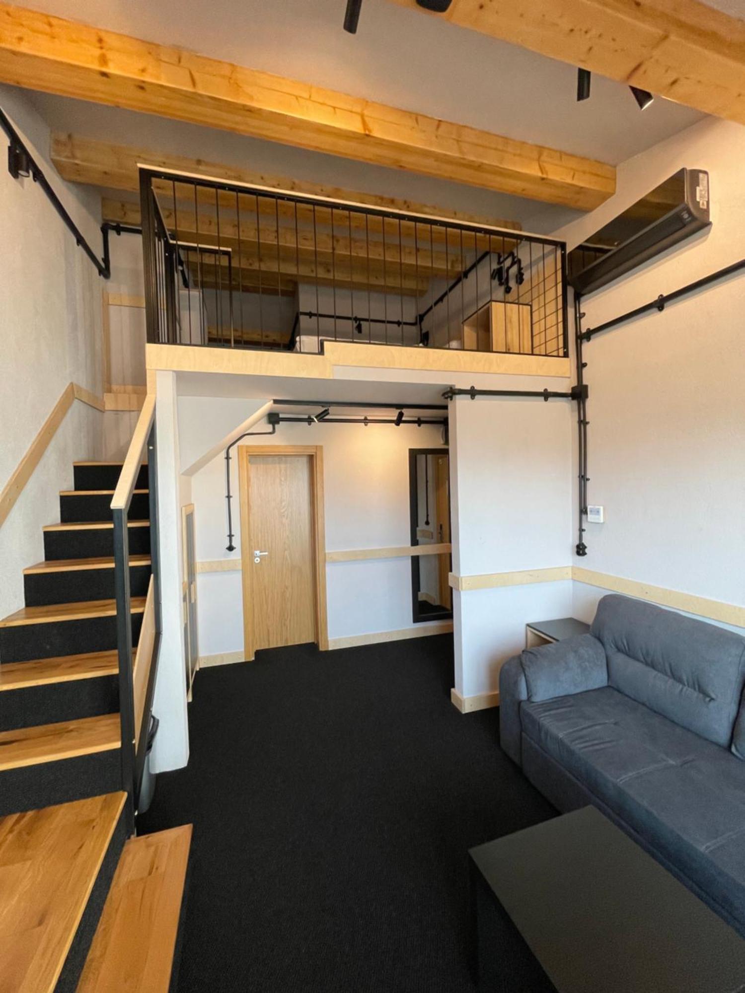 Loft con Balcone