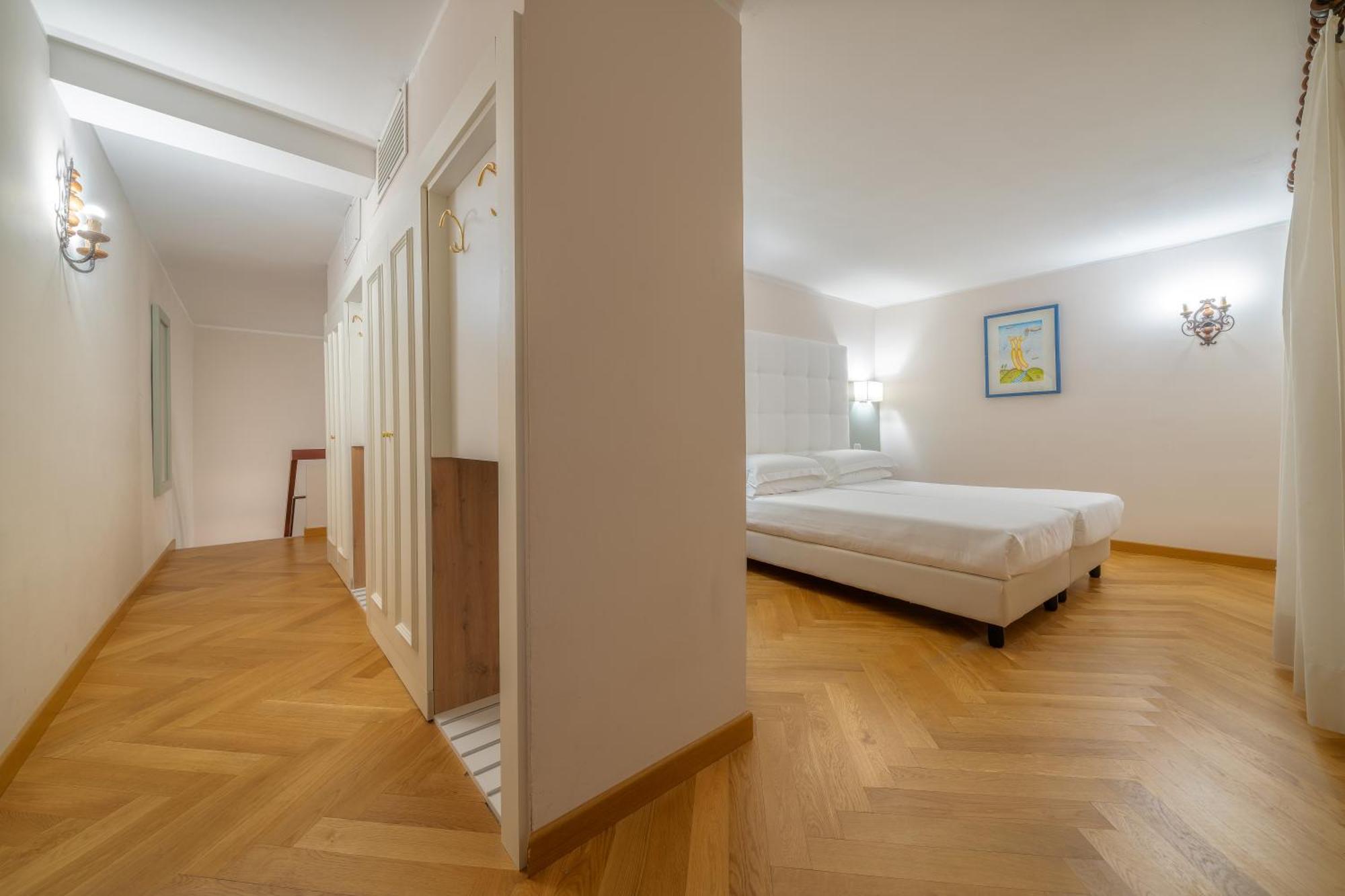 Double or Twin Room Garden View