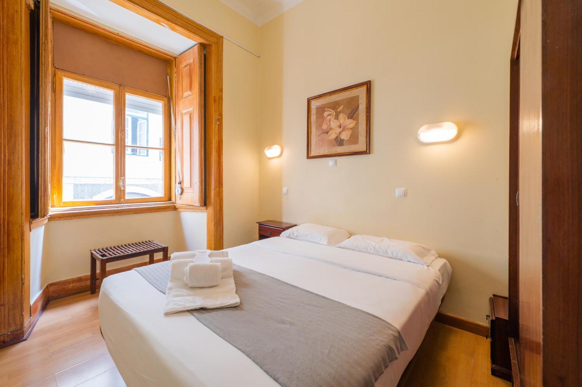Budget Double Room Shared Toilet