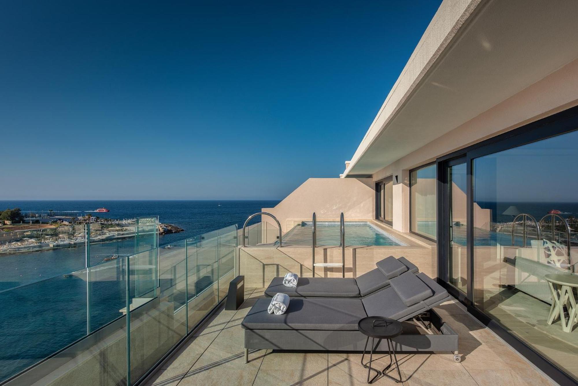 Three Bedroom Presidential Penthouse Suite Sea View