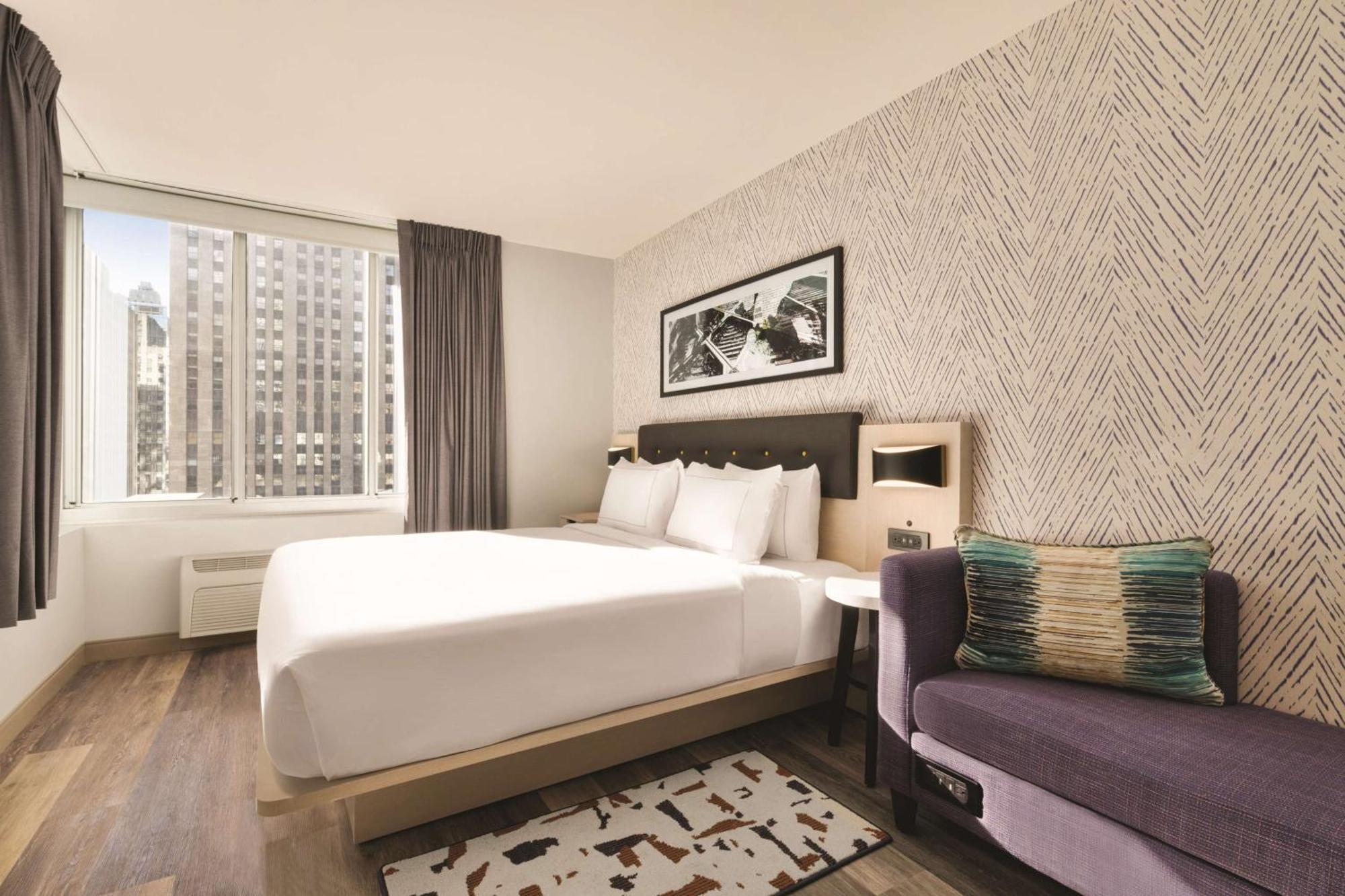 King Studio Suite