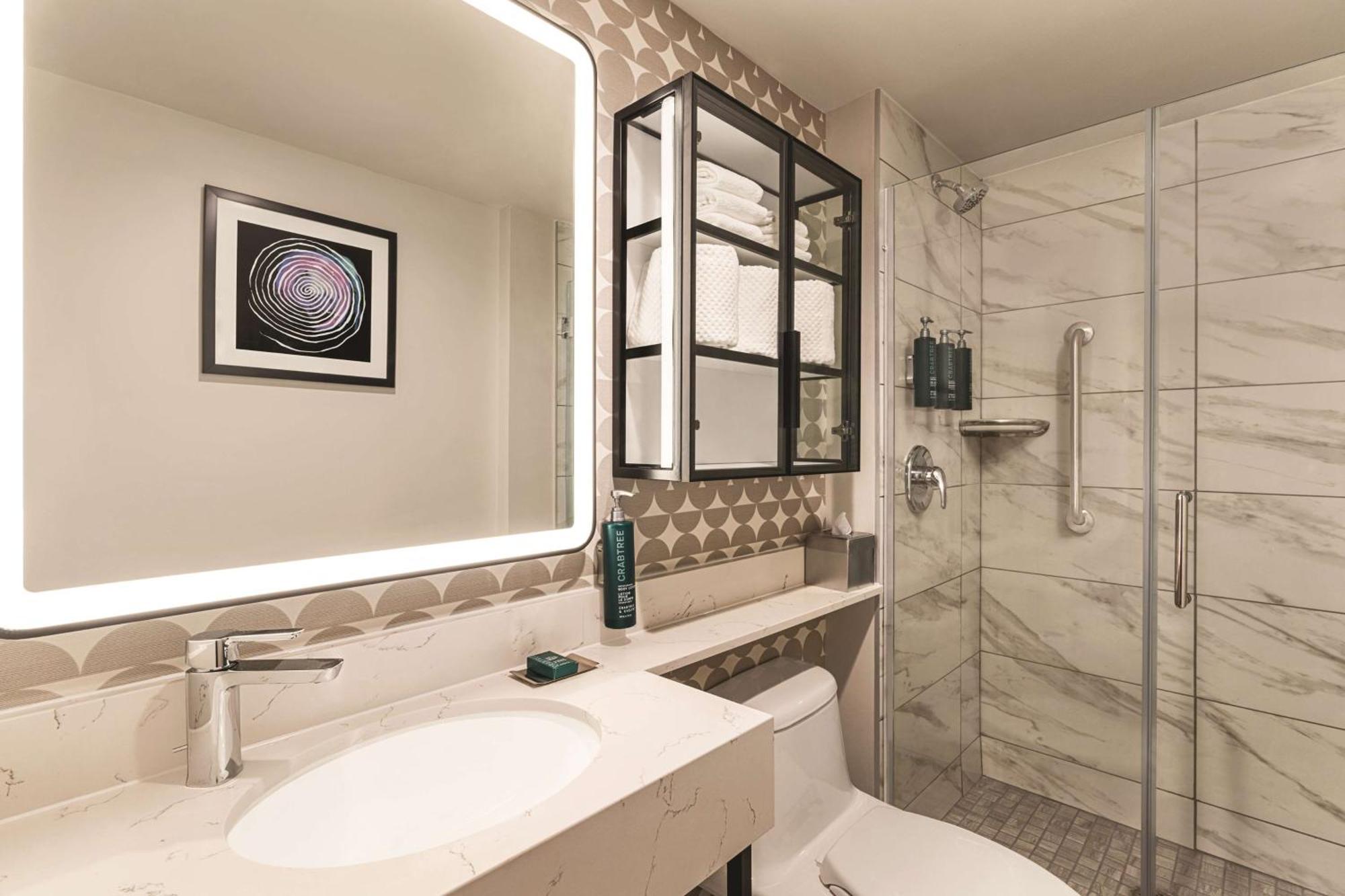 King Studio Suite