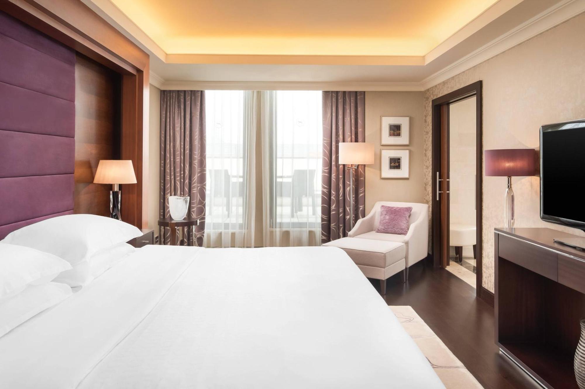 Presidential Suite Club lounge access 1 Bedroom Suite