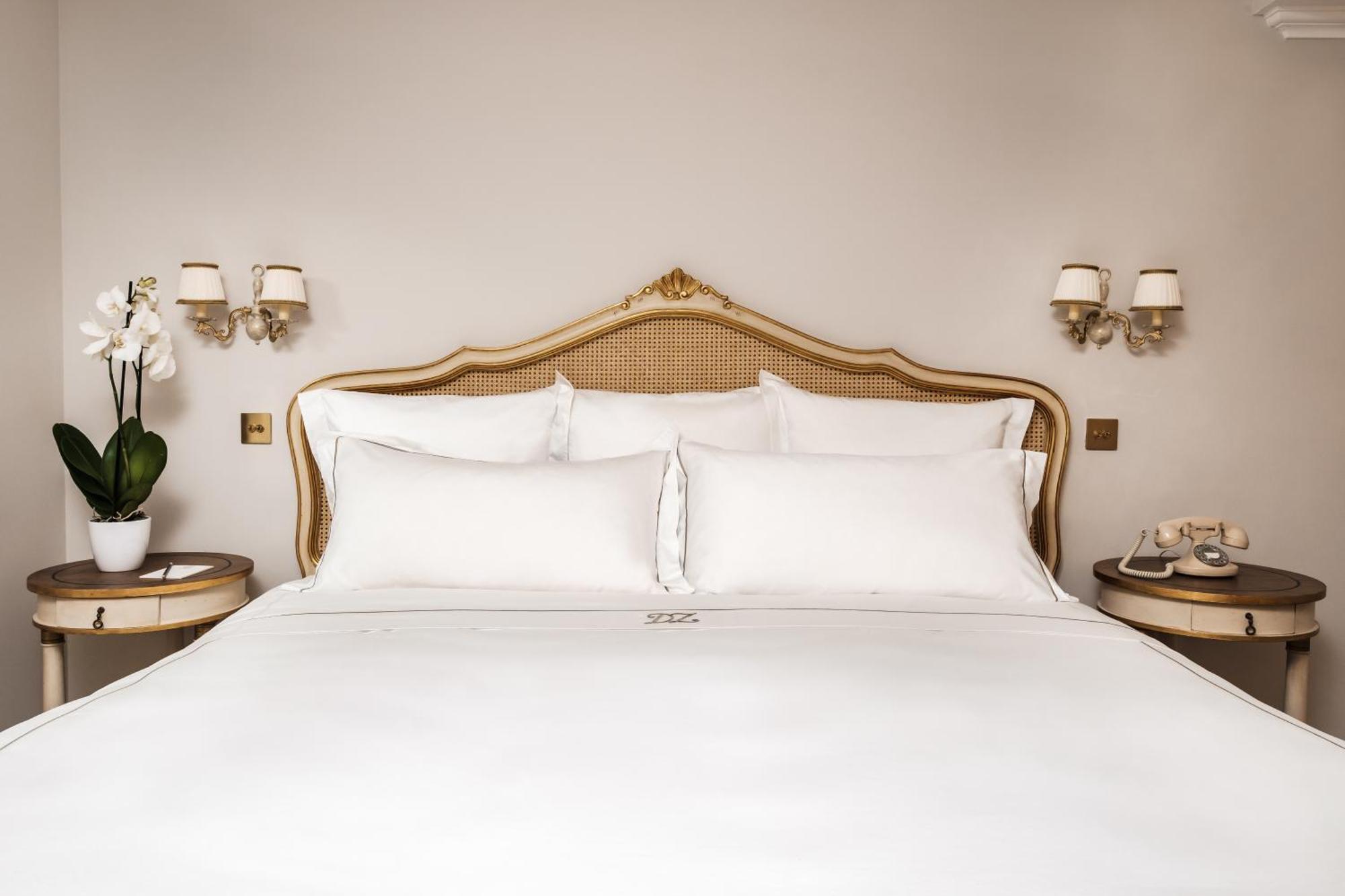 Signature Suite
