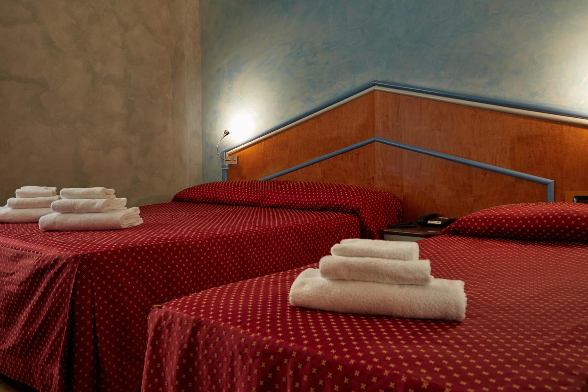 Camera Matrimoniale con Letto Supplementare