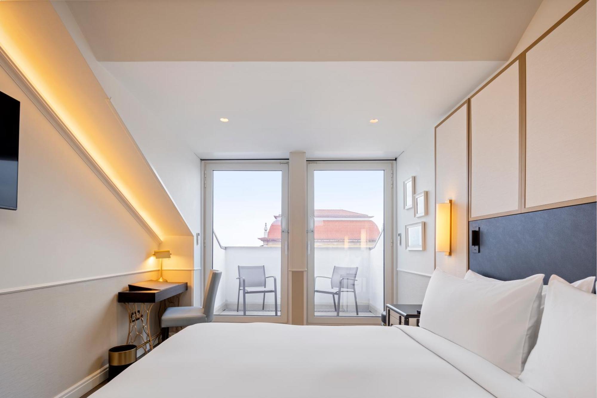 King Deluxe Room View Balcony