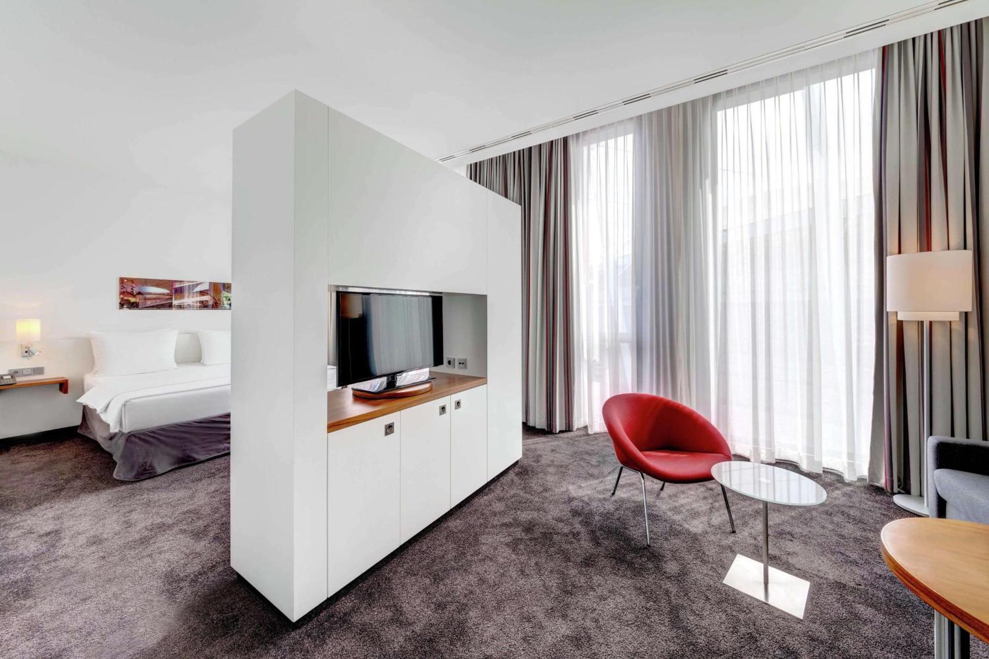 Junior Suite con Sauna, Letto King-Size e Divano-Letto (4 Adulti)