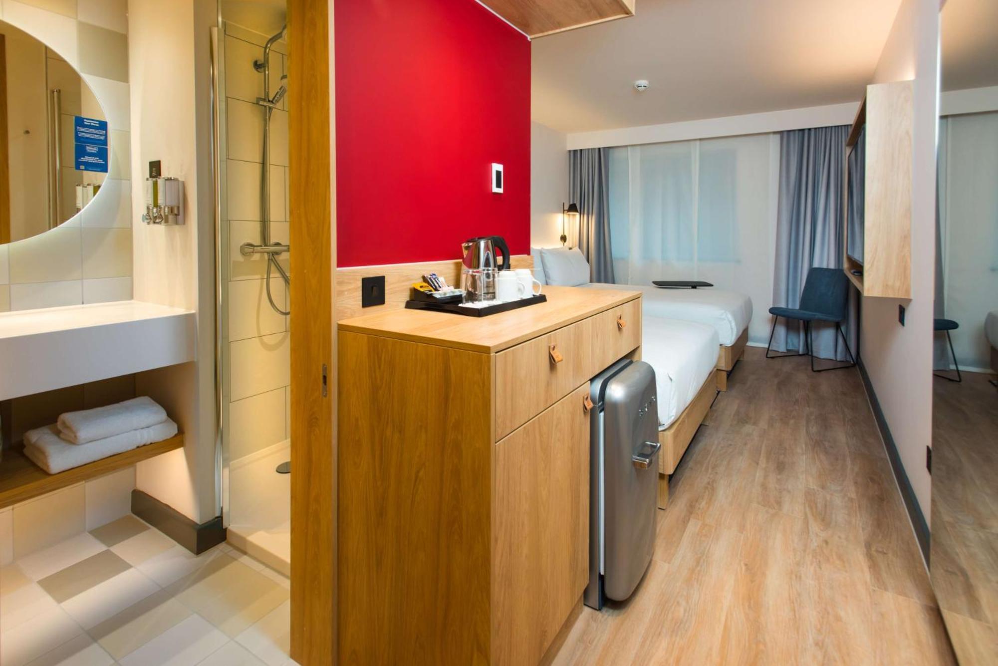 Twin Room,1552500286:JPEG