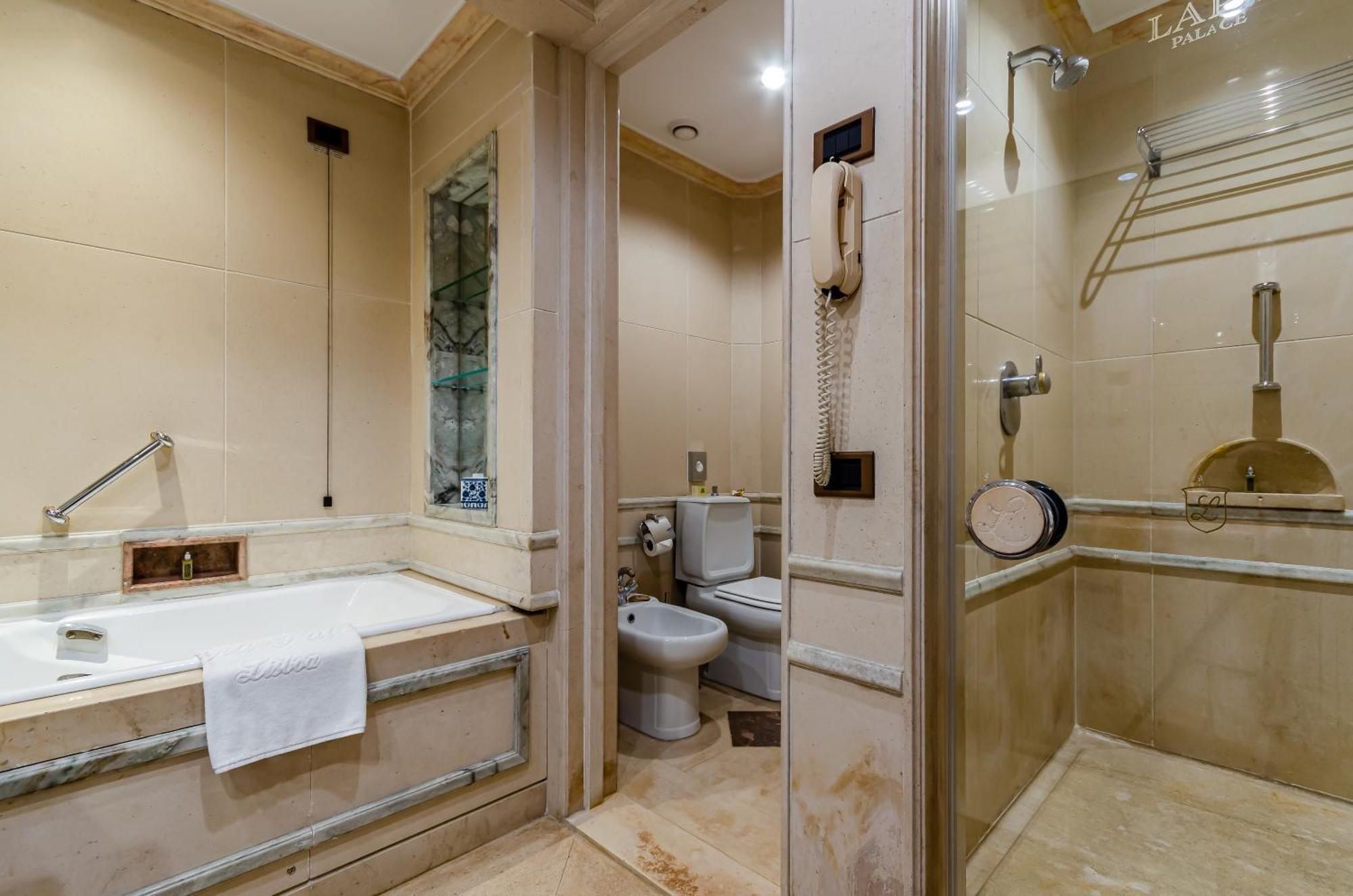 Palace Deluxe Room