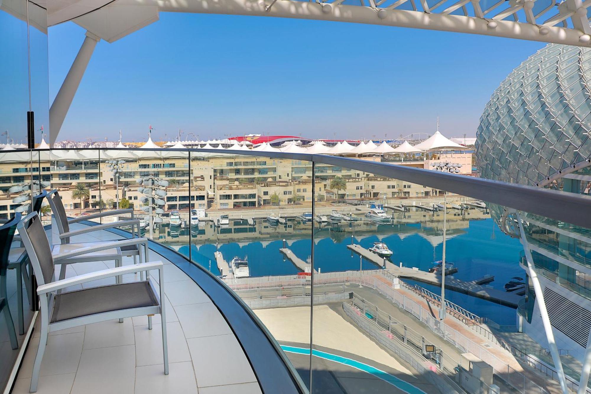 Urban Suite 1 Bedroom Suite 1 King Corner Room Balcony Complimentary Yas Beach Access
