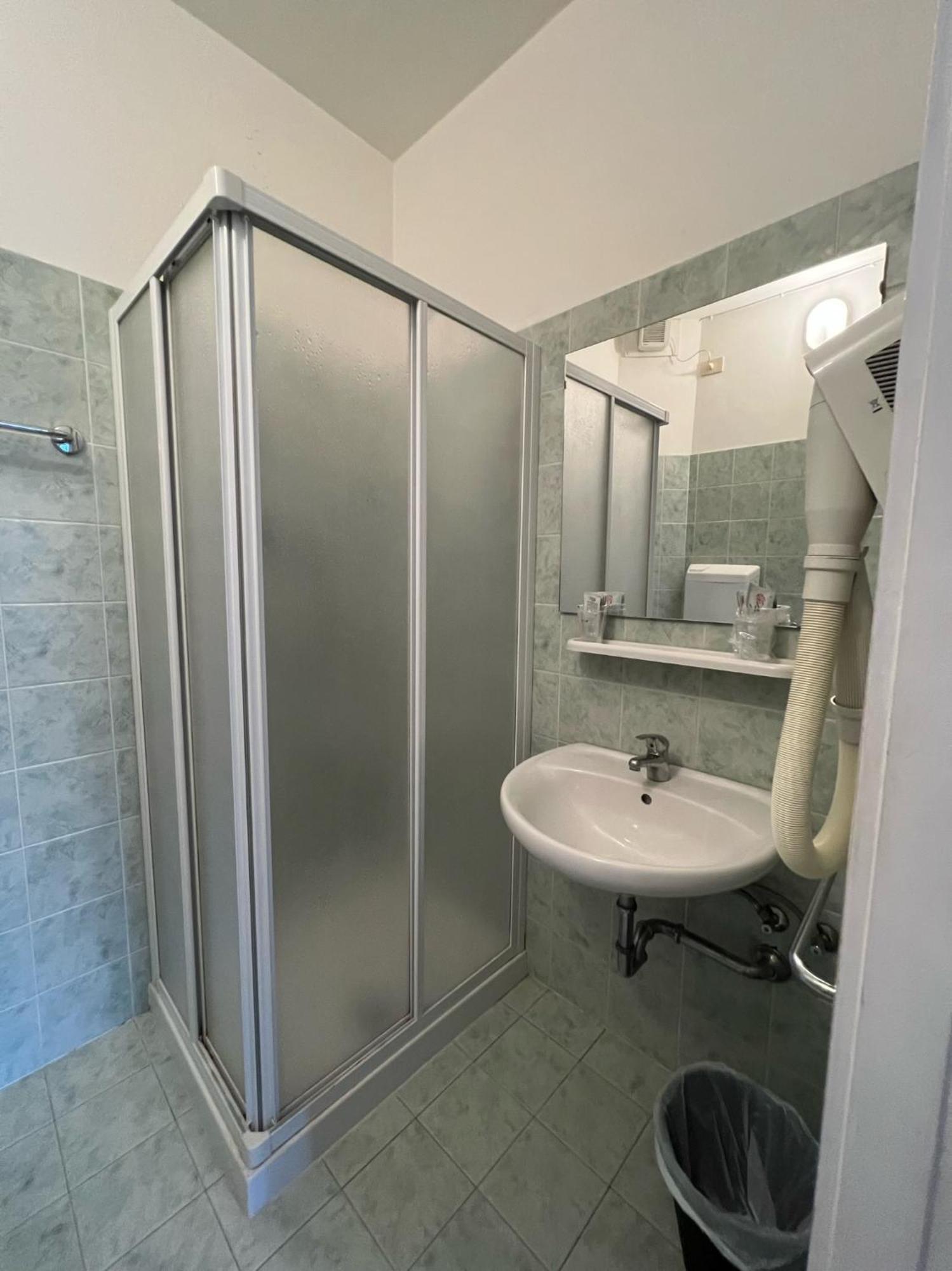 Quadruple Room Bathroom