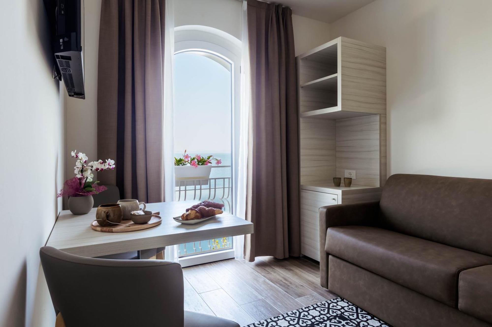 Suite Deluxe con Vista Lago