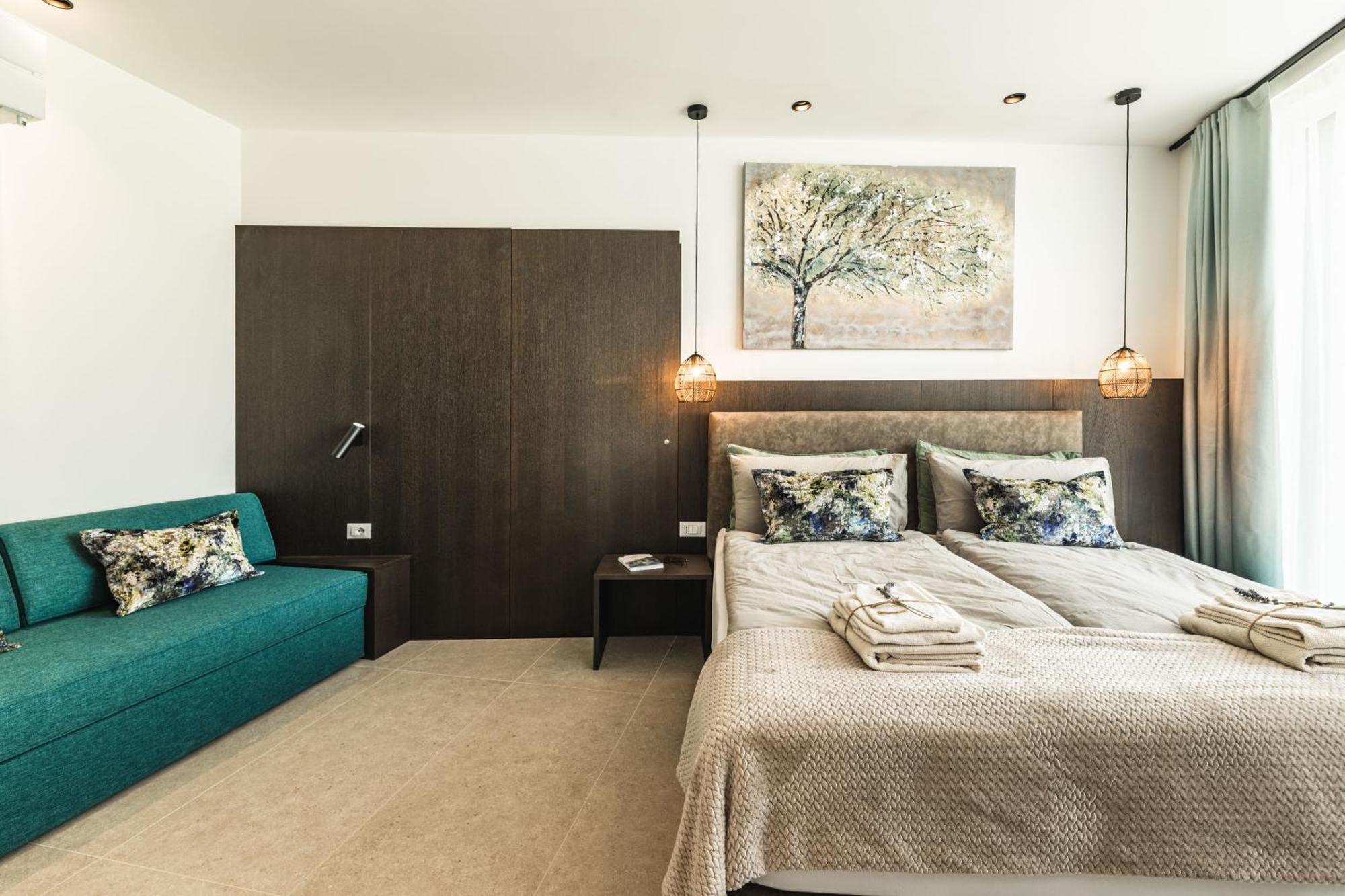 Appartamento con 2 Camere da Letto e Vista Lago