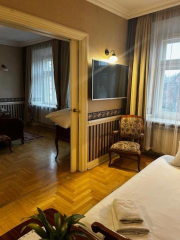Deluxe Double Room Air-conditioning
