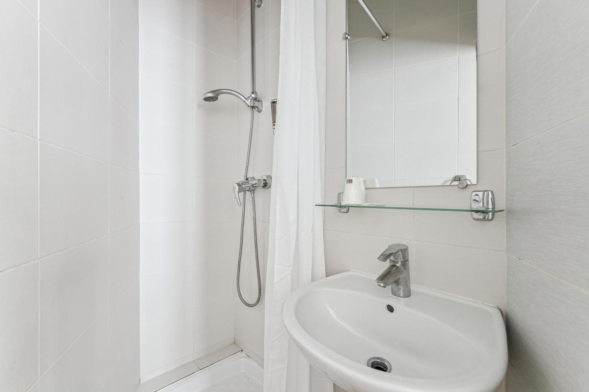 Camera Singola con Bagno Privato