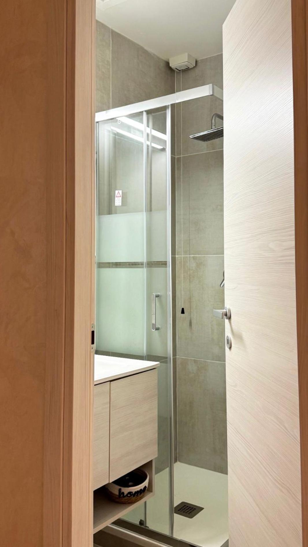Double Room Private Bathroom