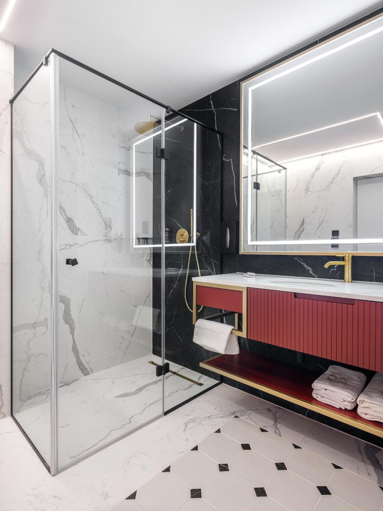 Apartament z wanną z hydromasażem i tarasem na dachu