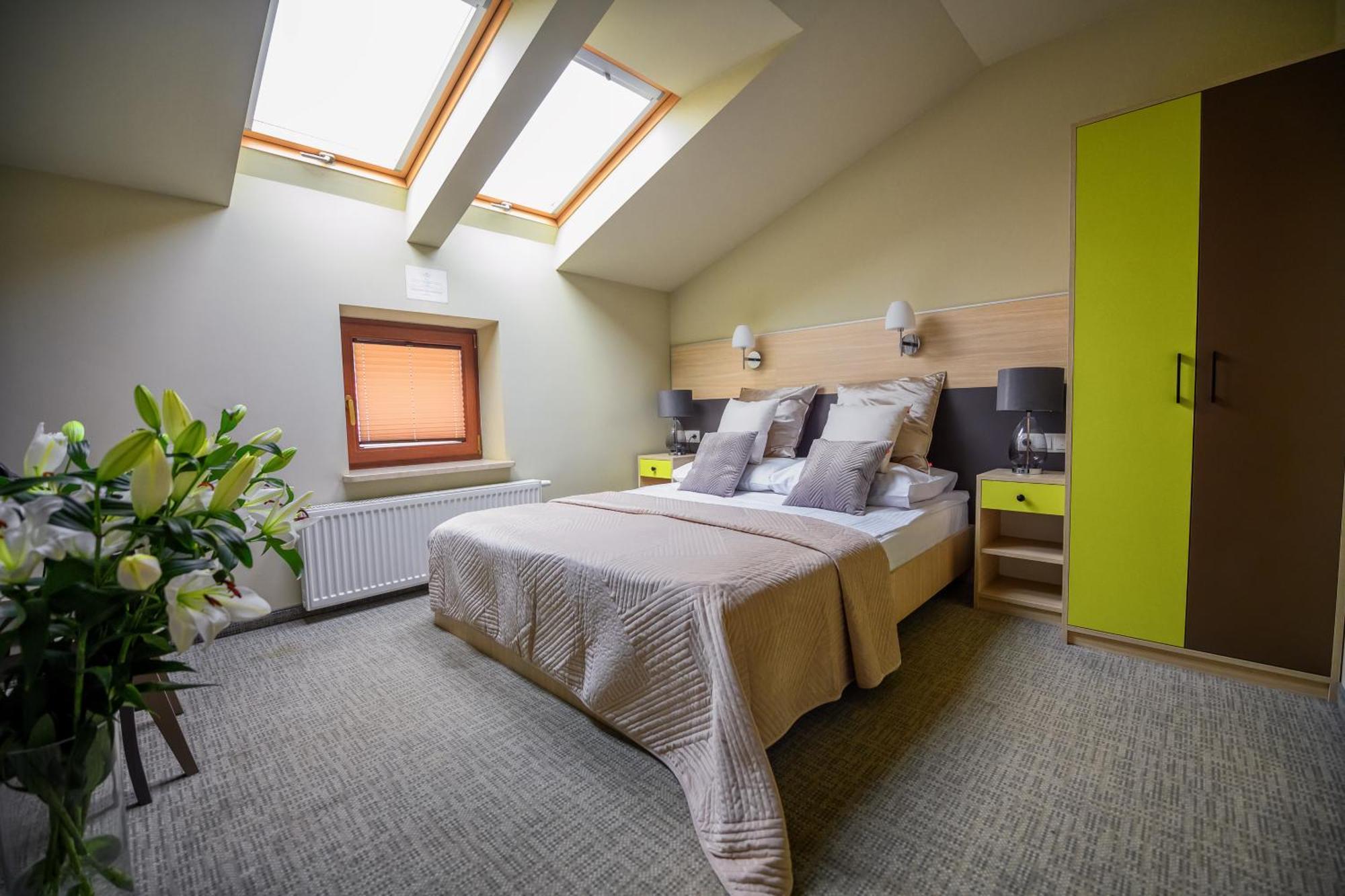 Double Room Private Bathroom