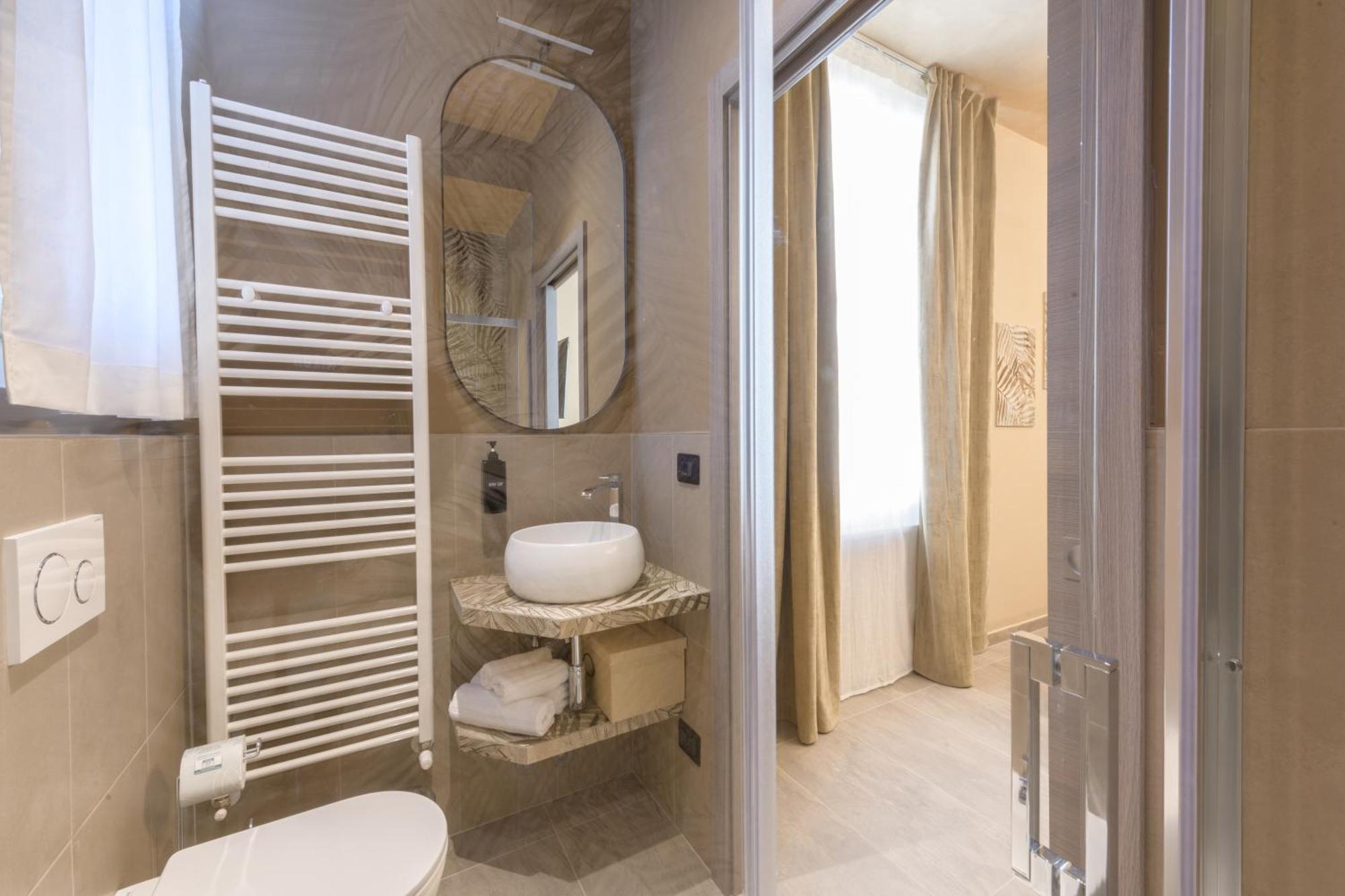 Deluxe Room,1382083883:JPEG