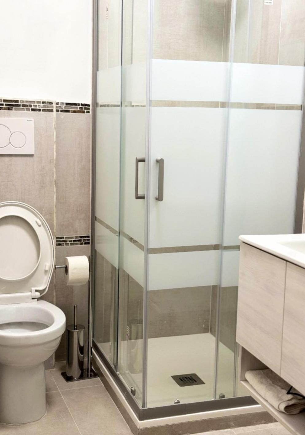 Large Twin Room