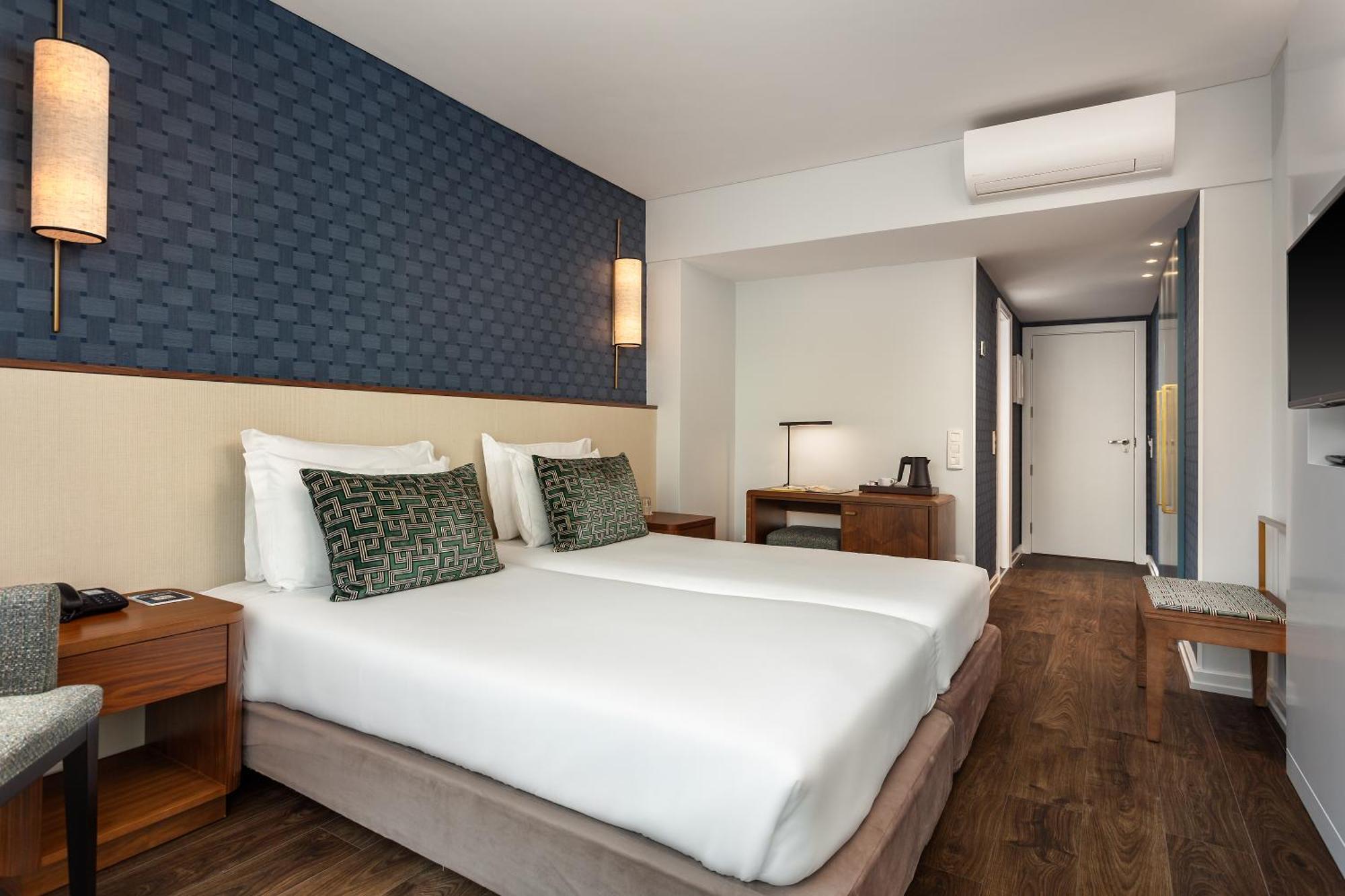 Superior Twin Room City View