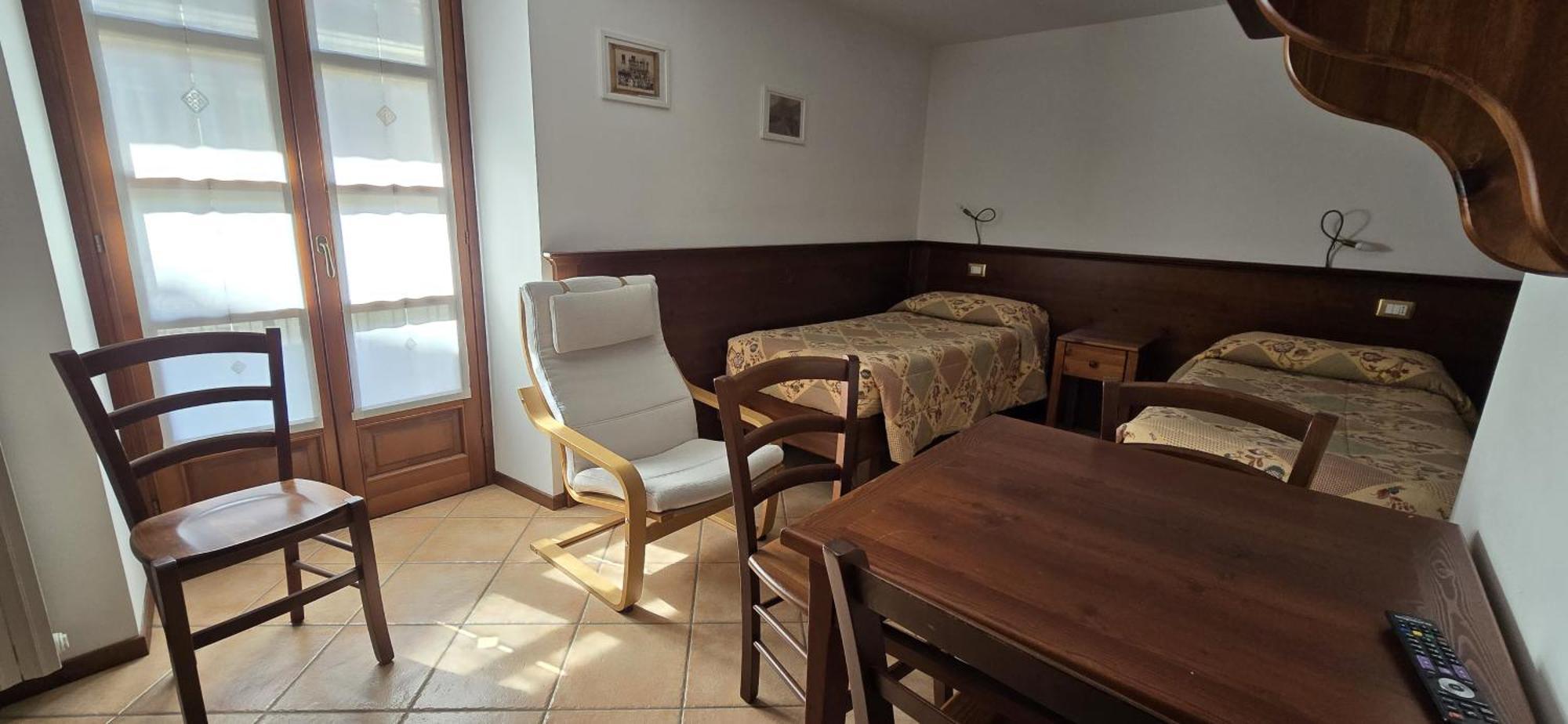 Camera Matrimoniale/Doppia con Letti Singoli con Bagno Privato