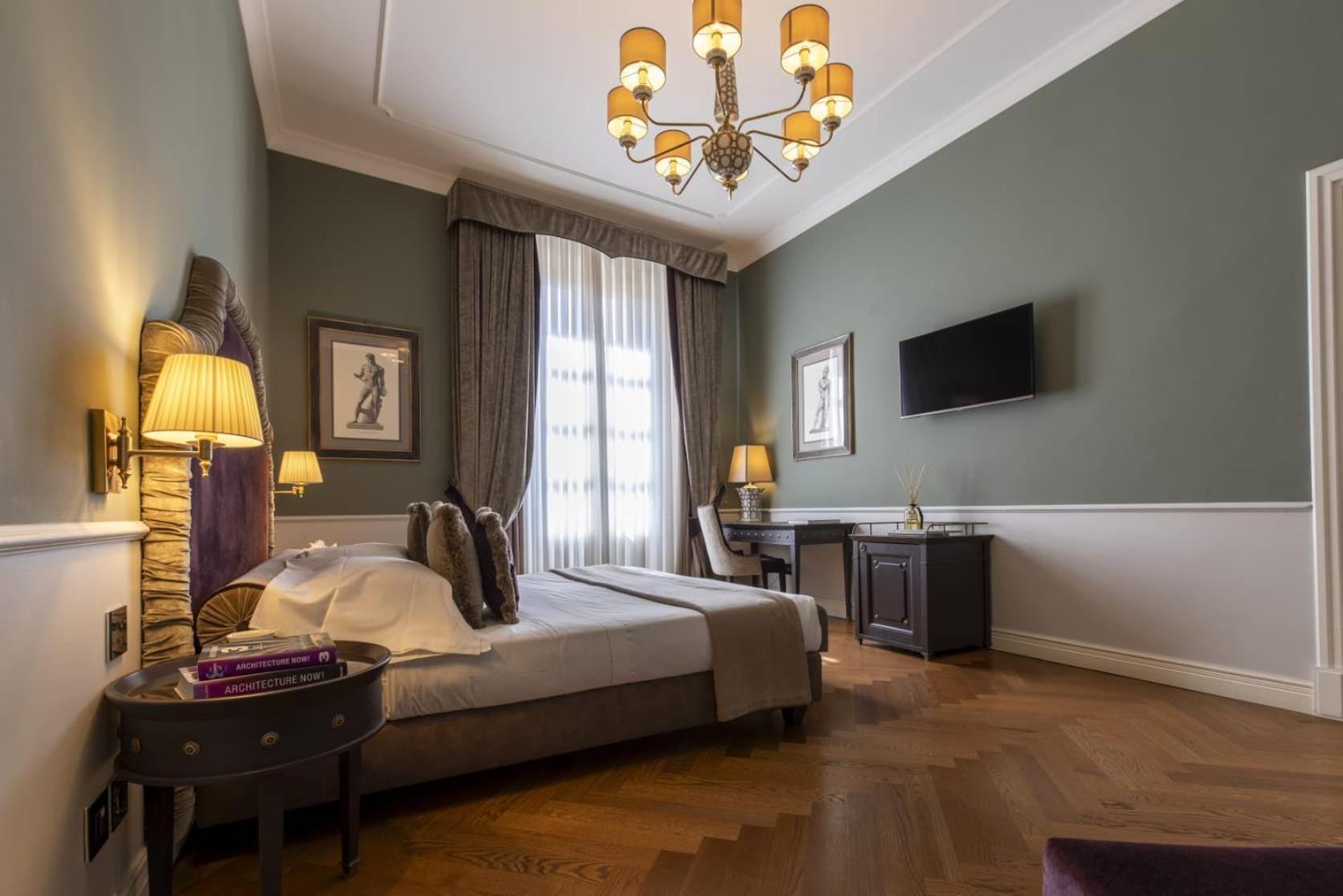 Executive Double Room Bathtub
