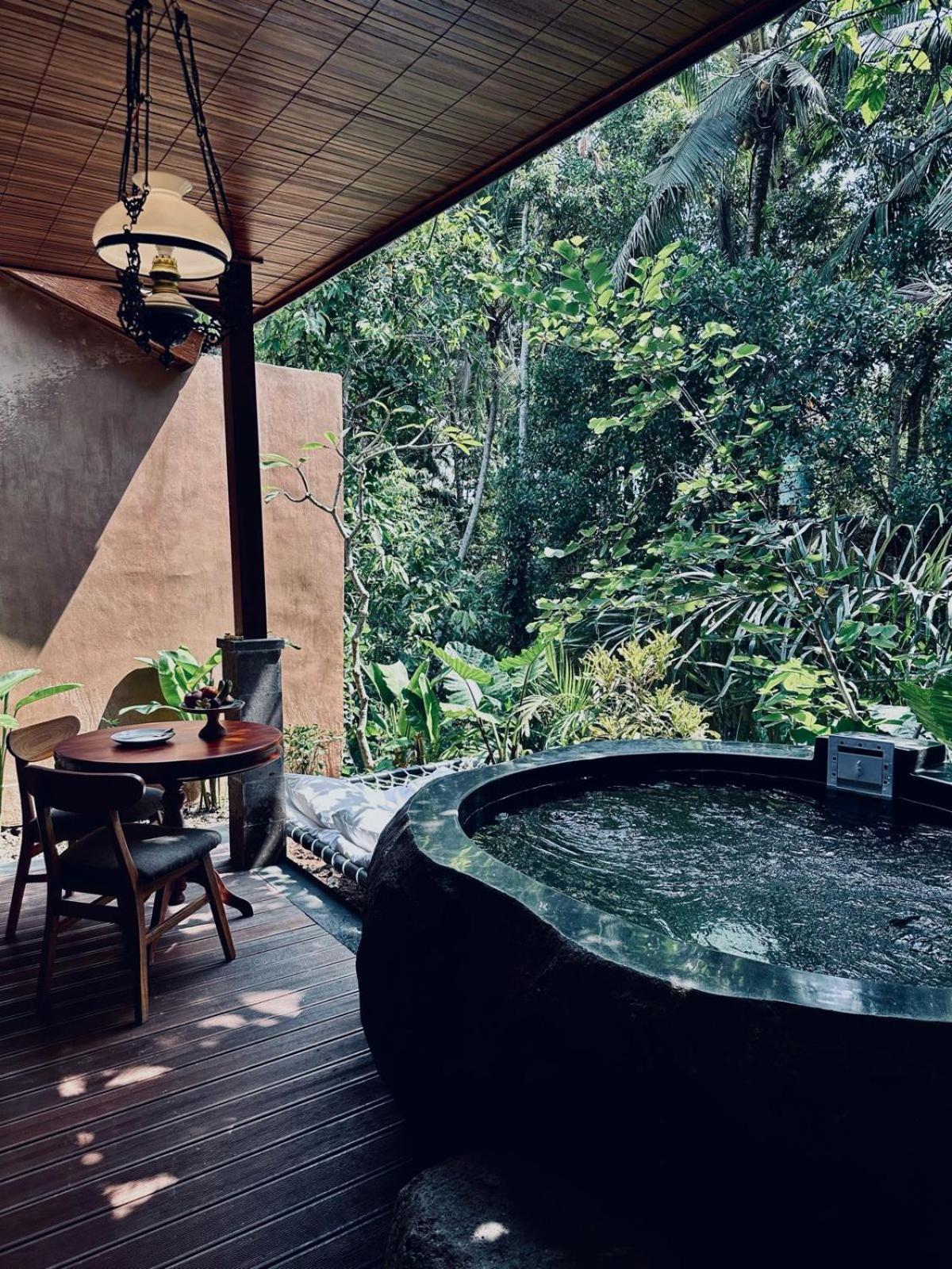 King Room Spa Bath