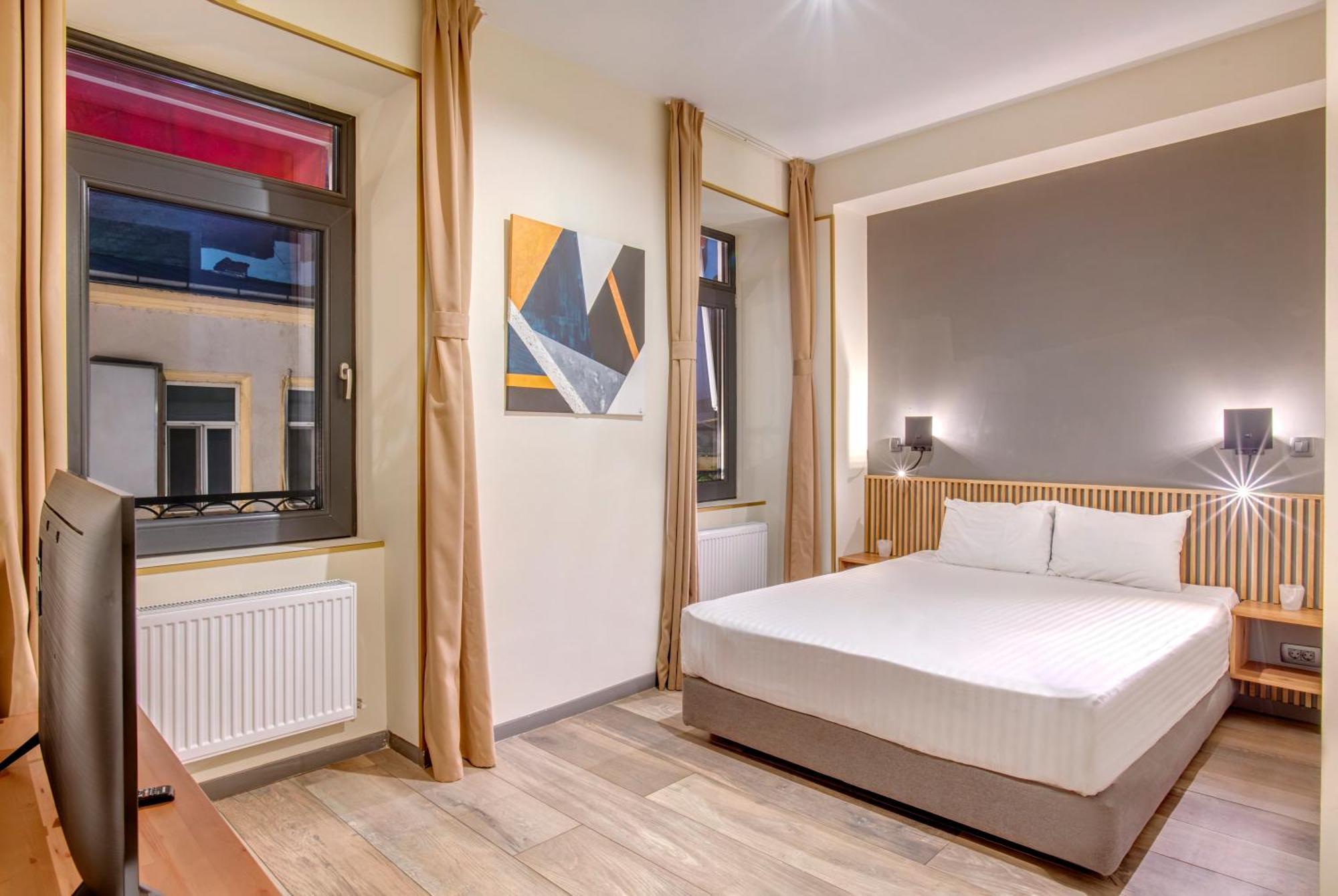 Superior One-Bedroom Suite