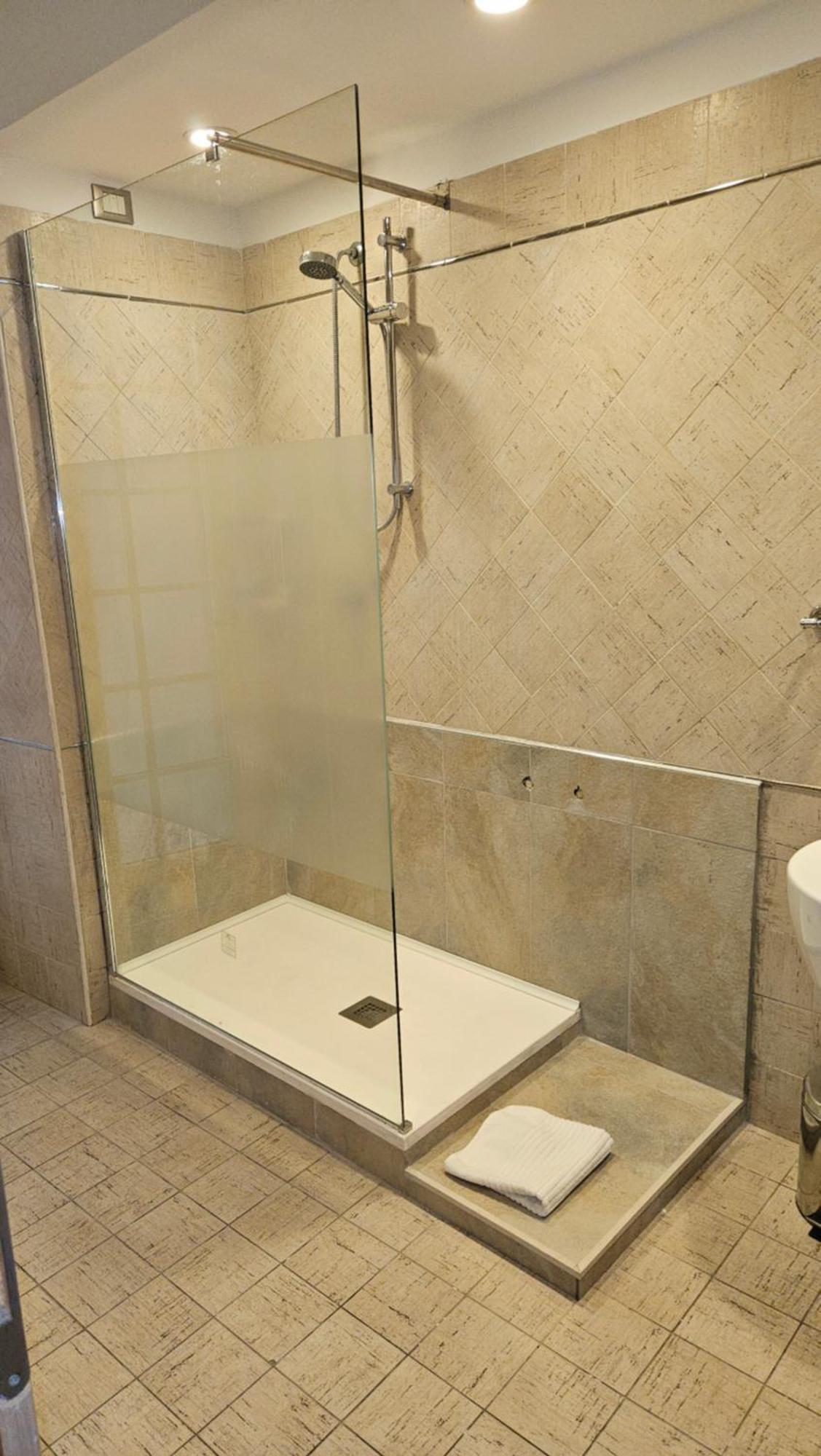 Quadruple Room Bathroom