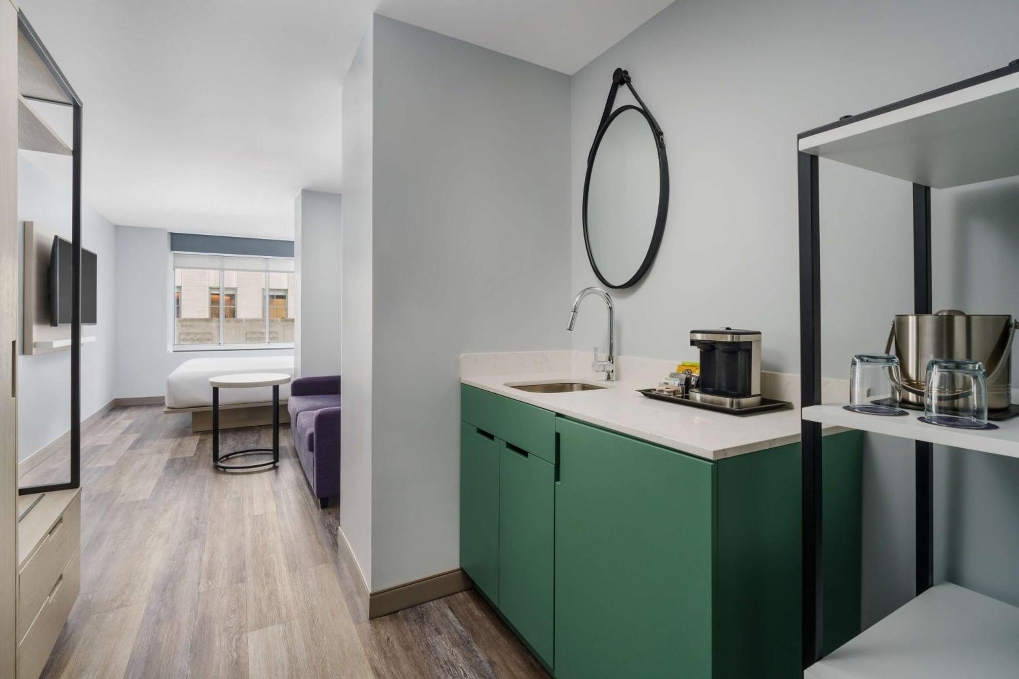 King Studio Suite