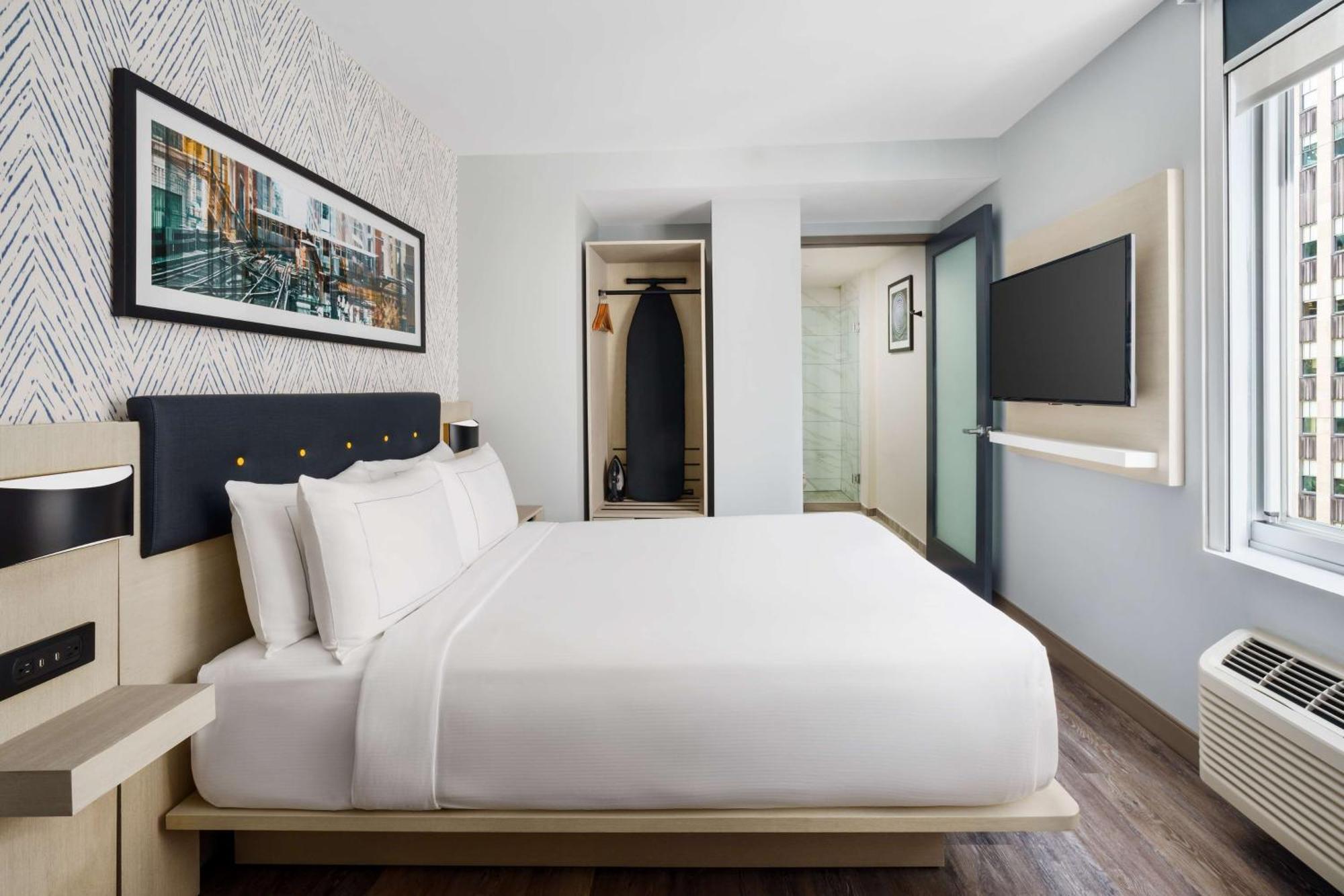 Queen Room