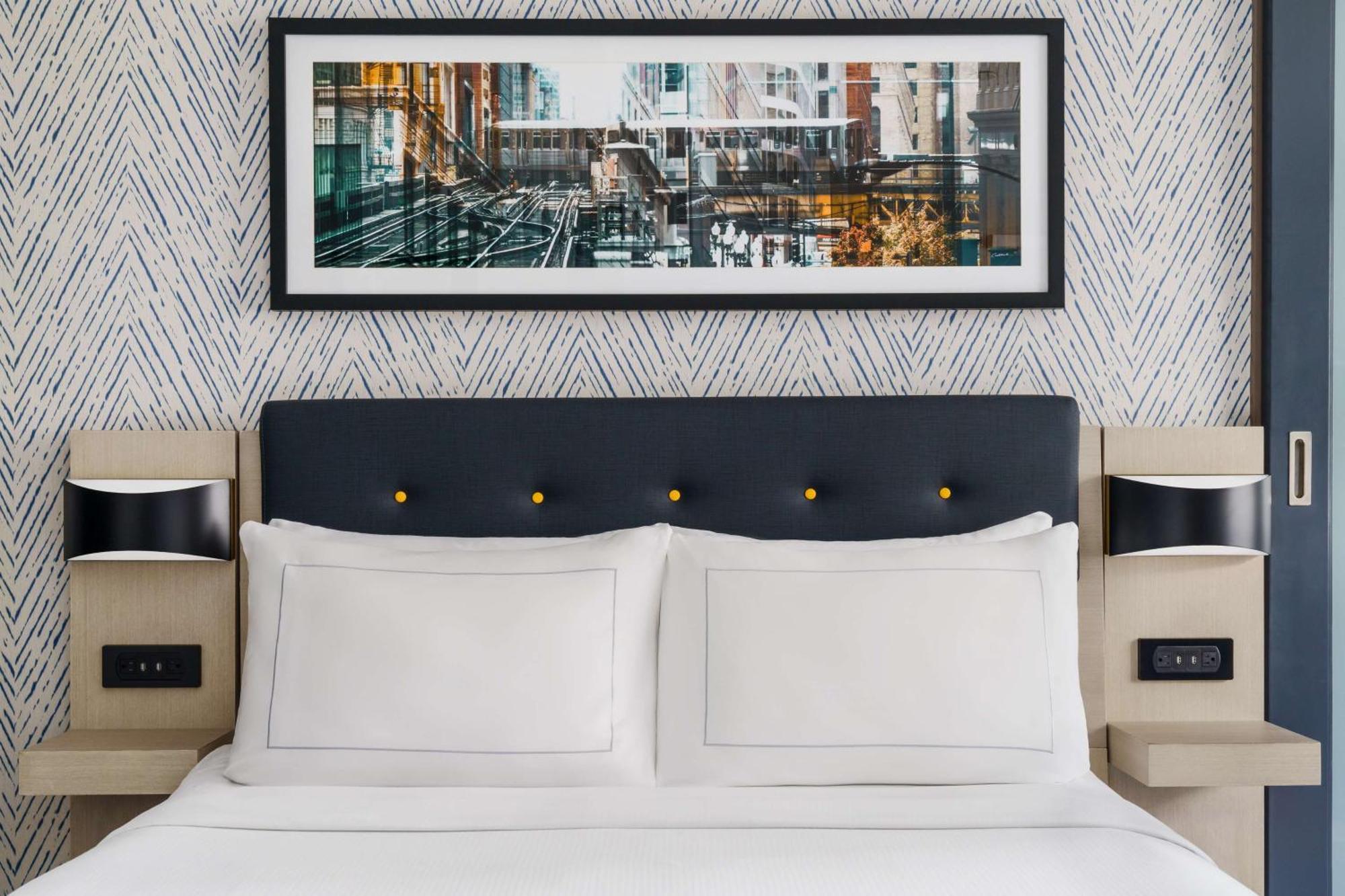 Queen Room Balcony City View