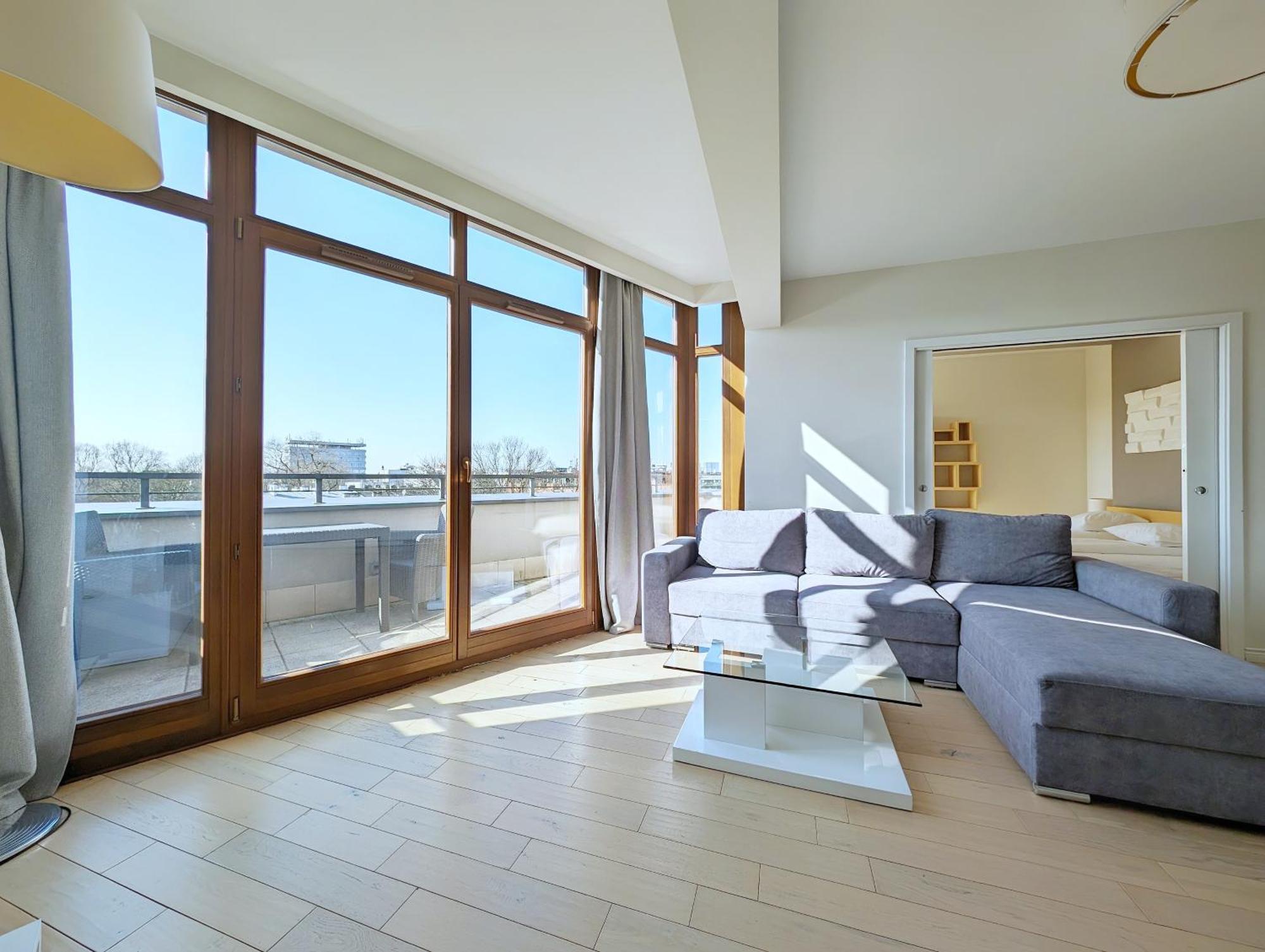Penthouse Apartment Terrace City View