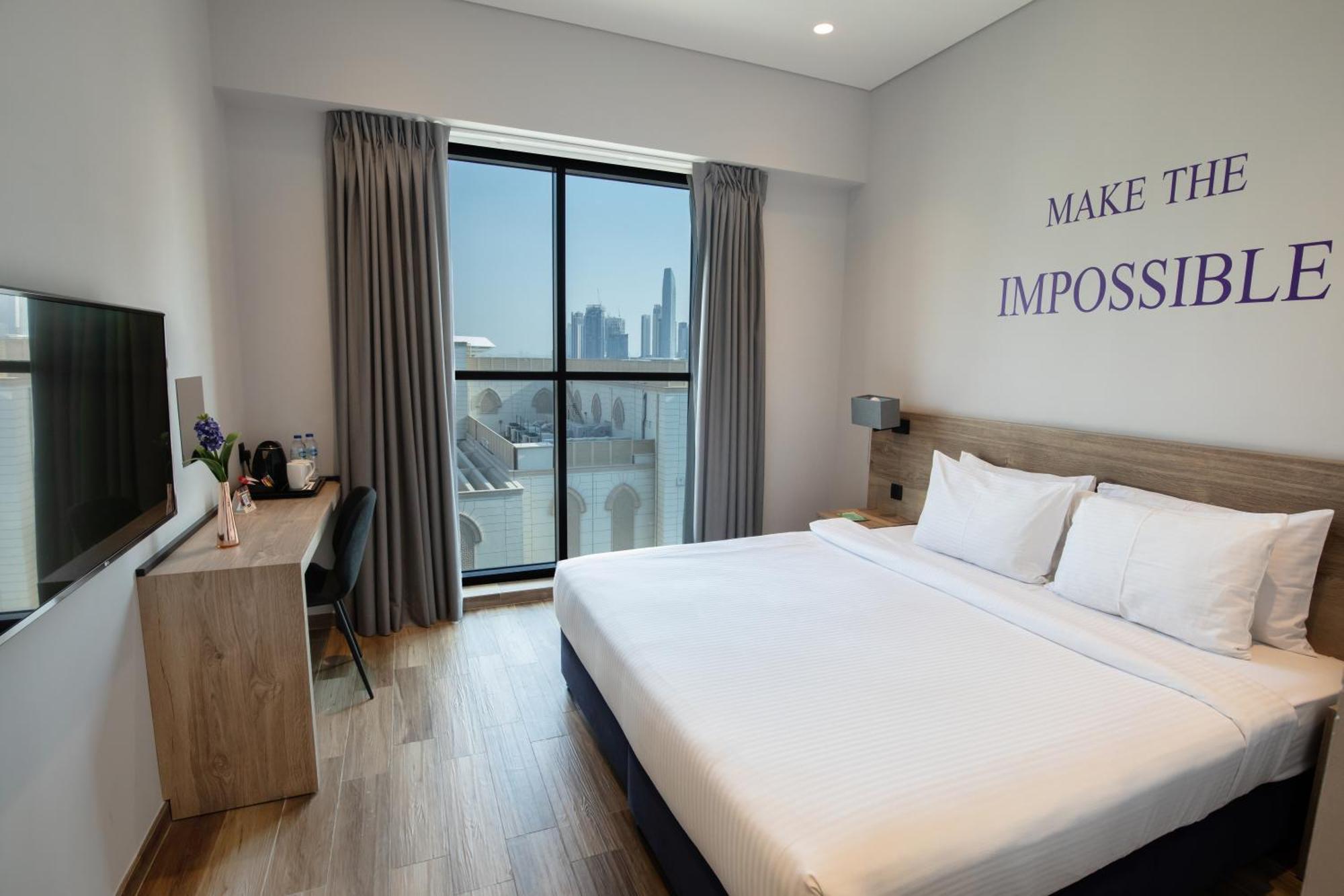 Deluxe King Room City View (includes 15% off F&B)