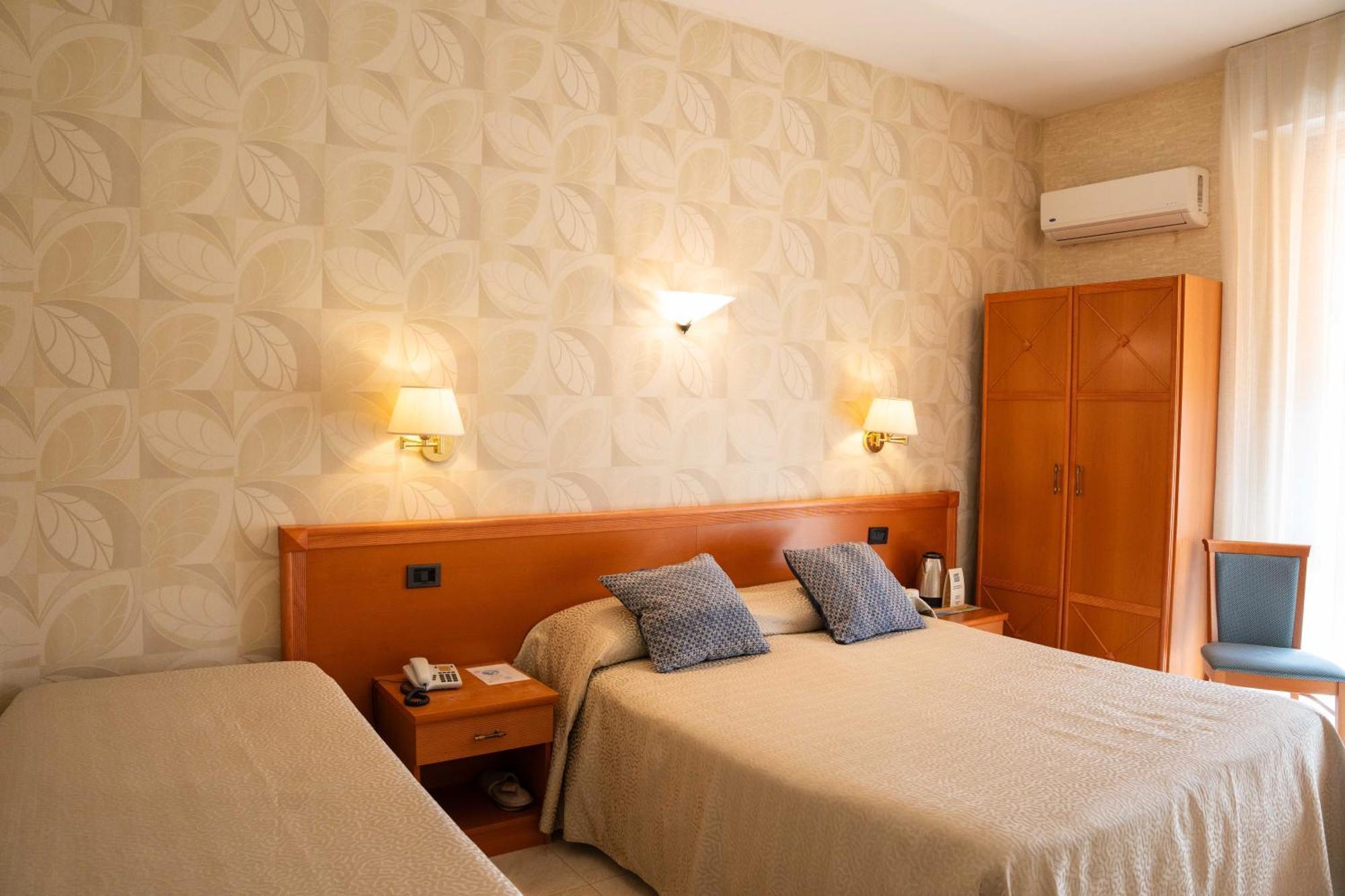 Superior Triple Room Sea View