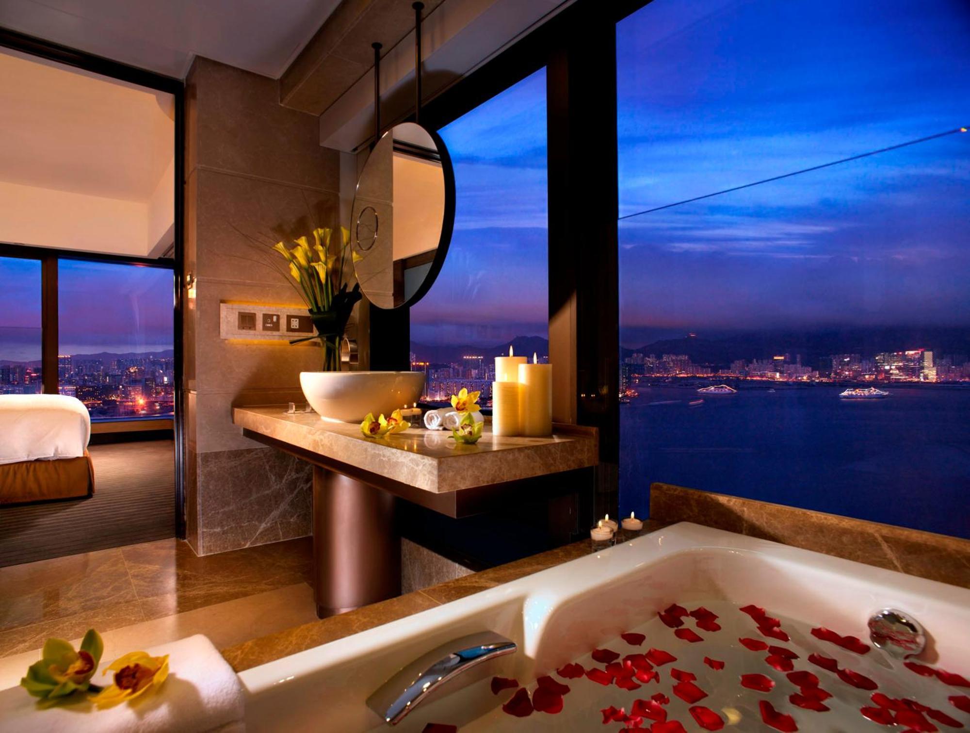 Executive King or Twin Suite Harbour View