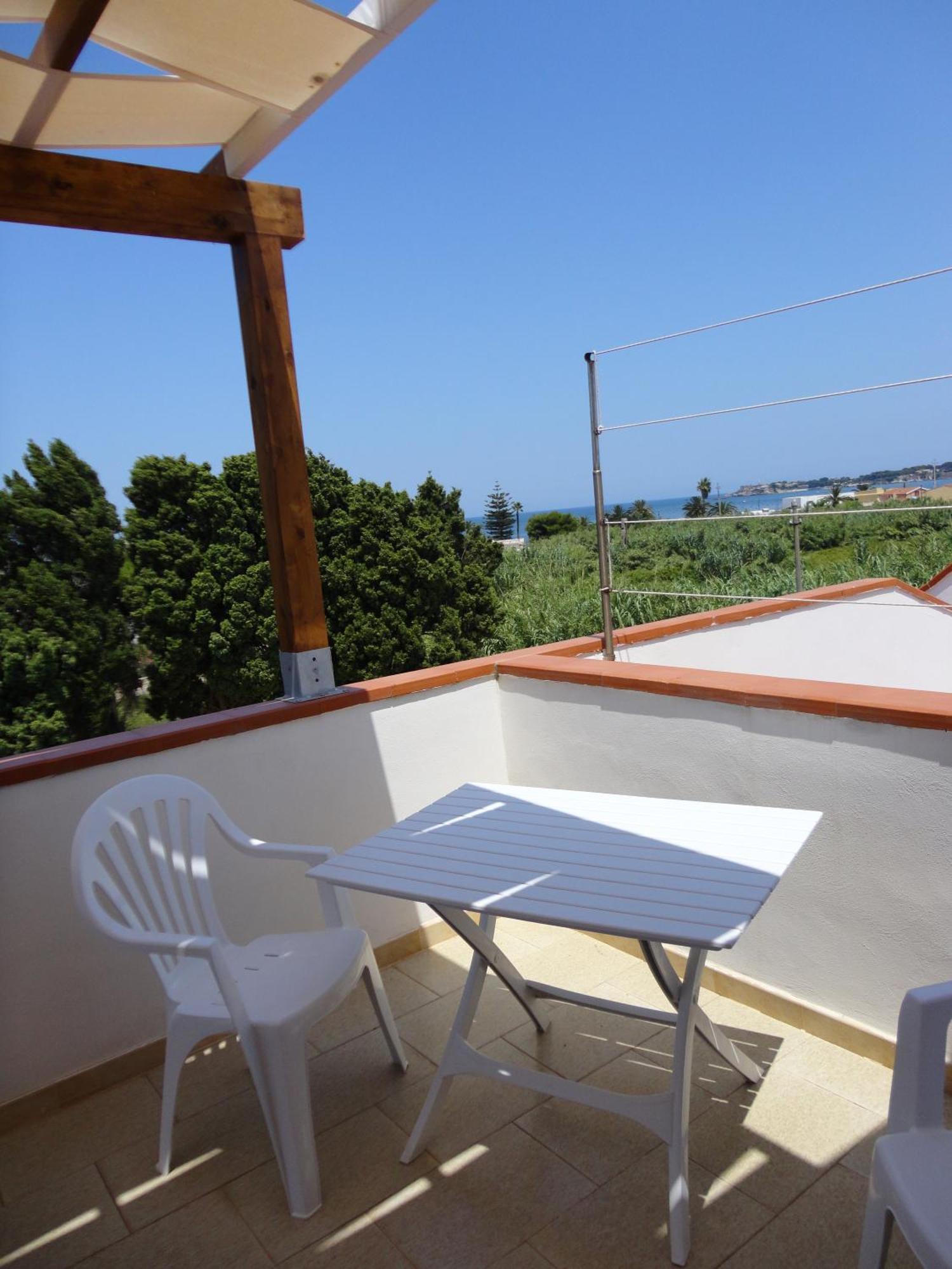 One-Bedroom Apartment Terrace