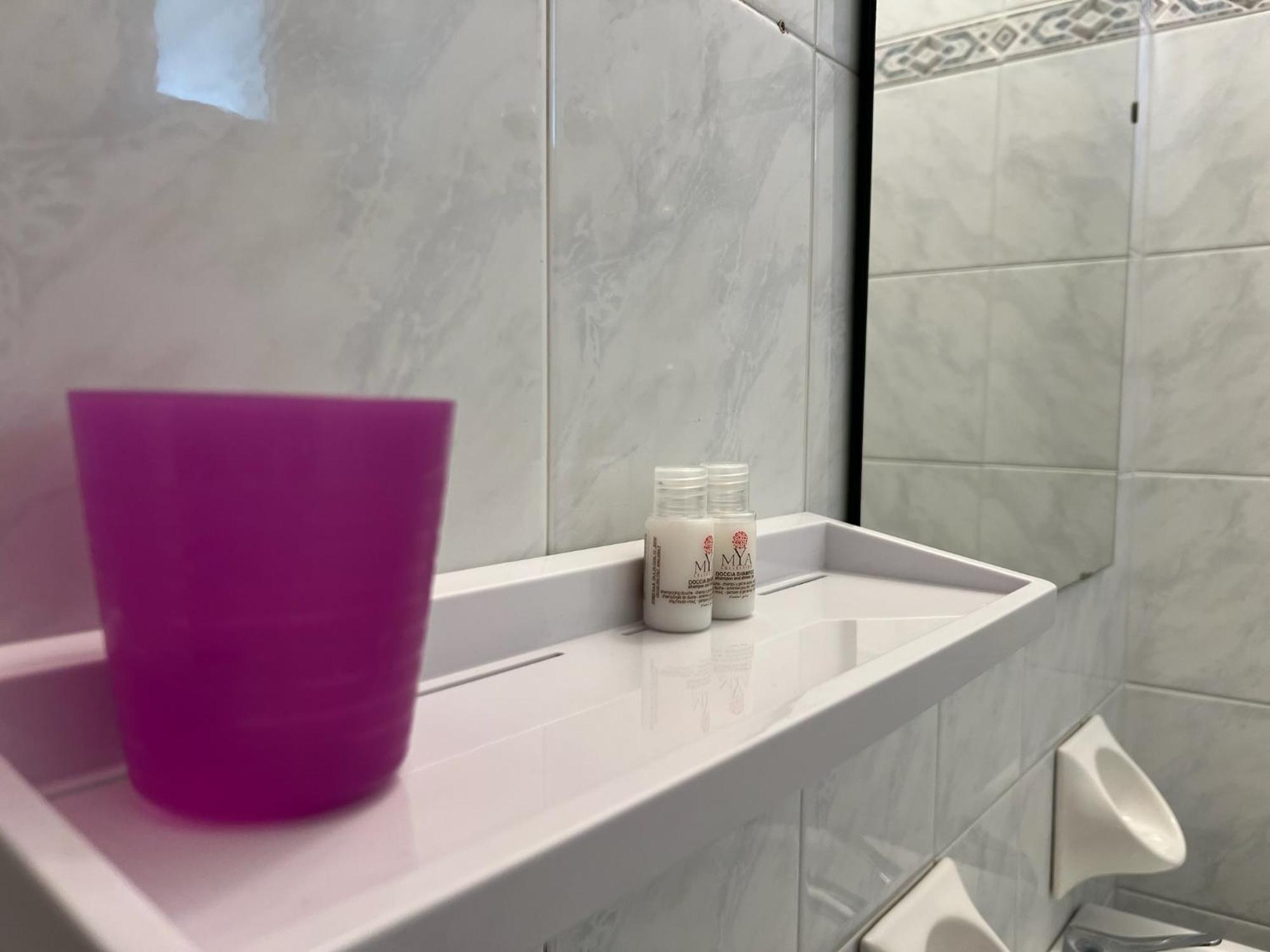 Single Room Bathroom