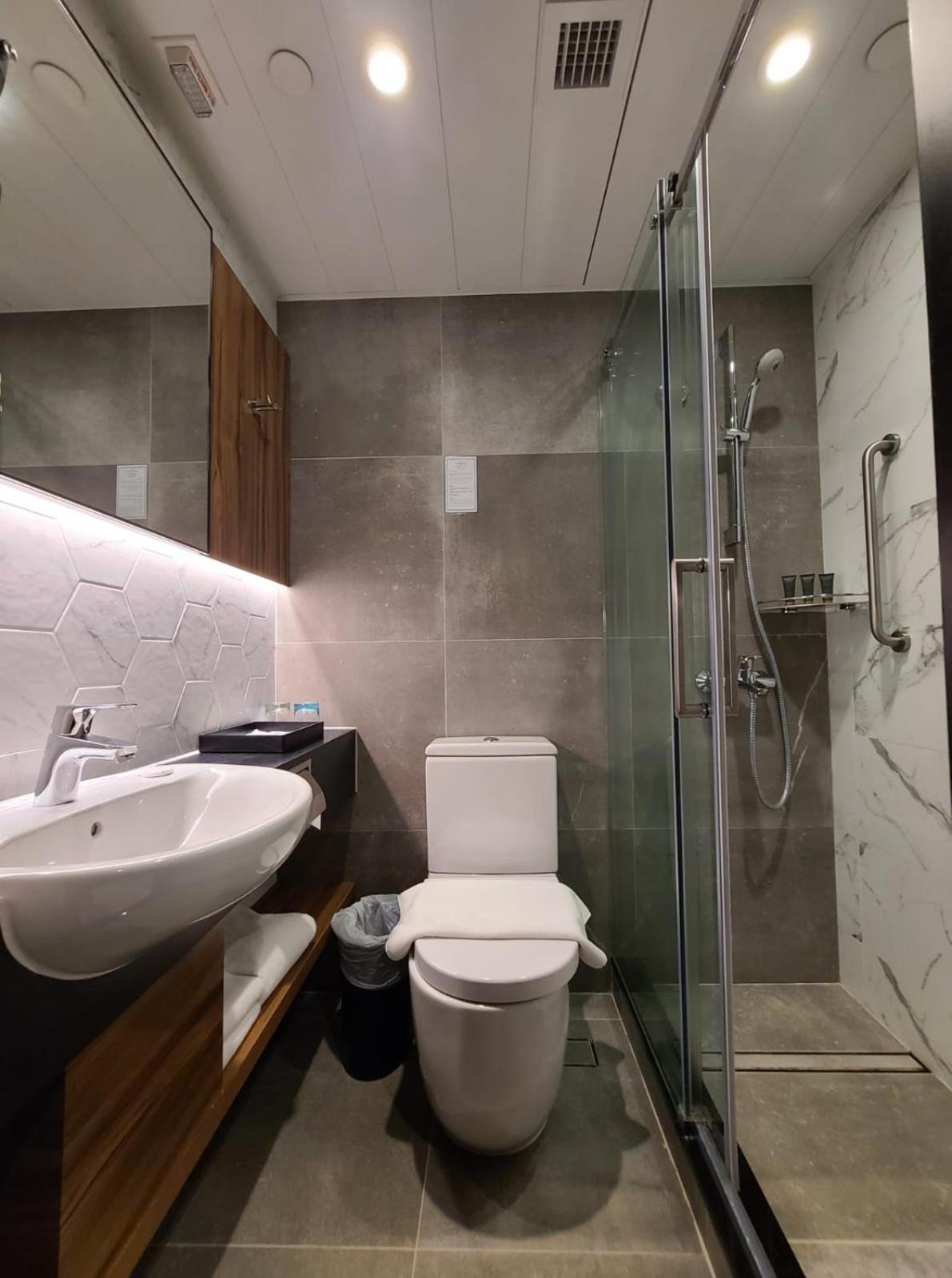 Premier Plus Harbour View room