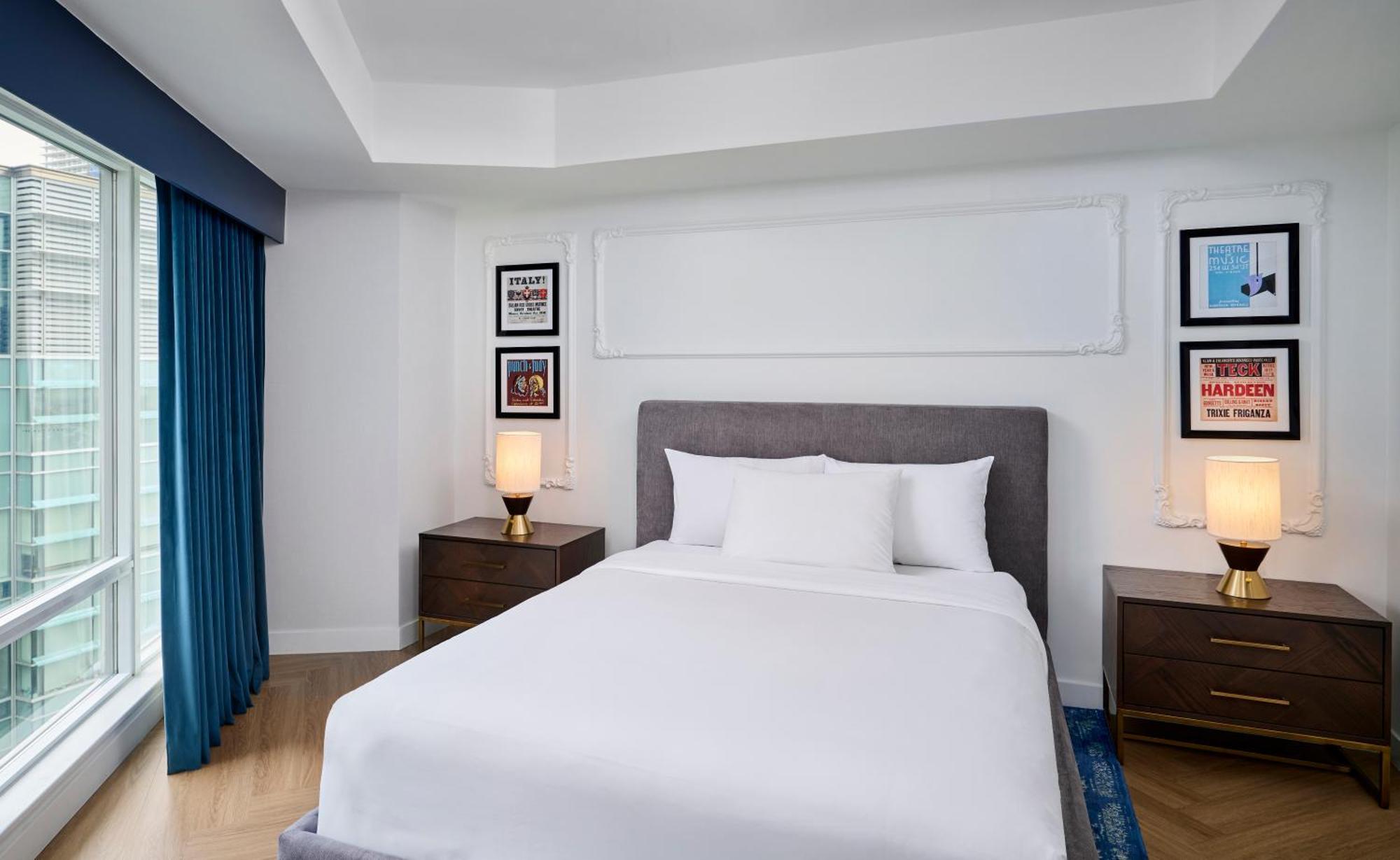 Deluxe Queen Suite