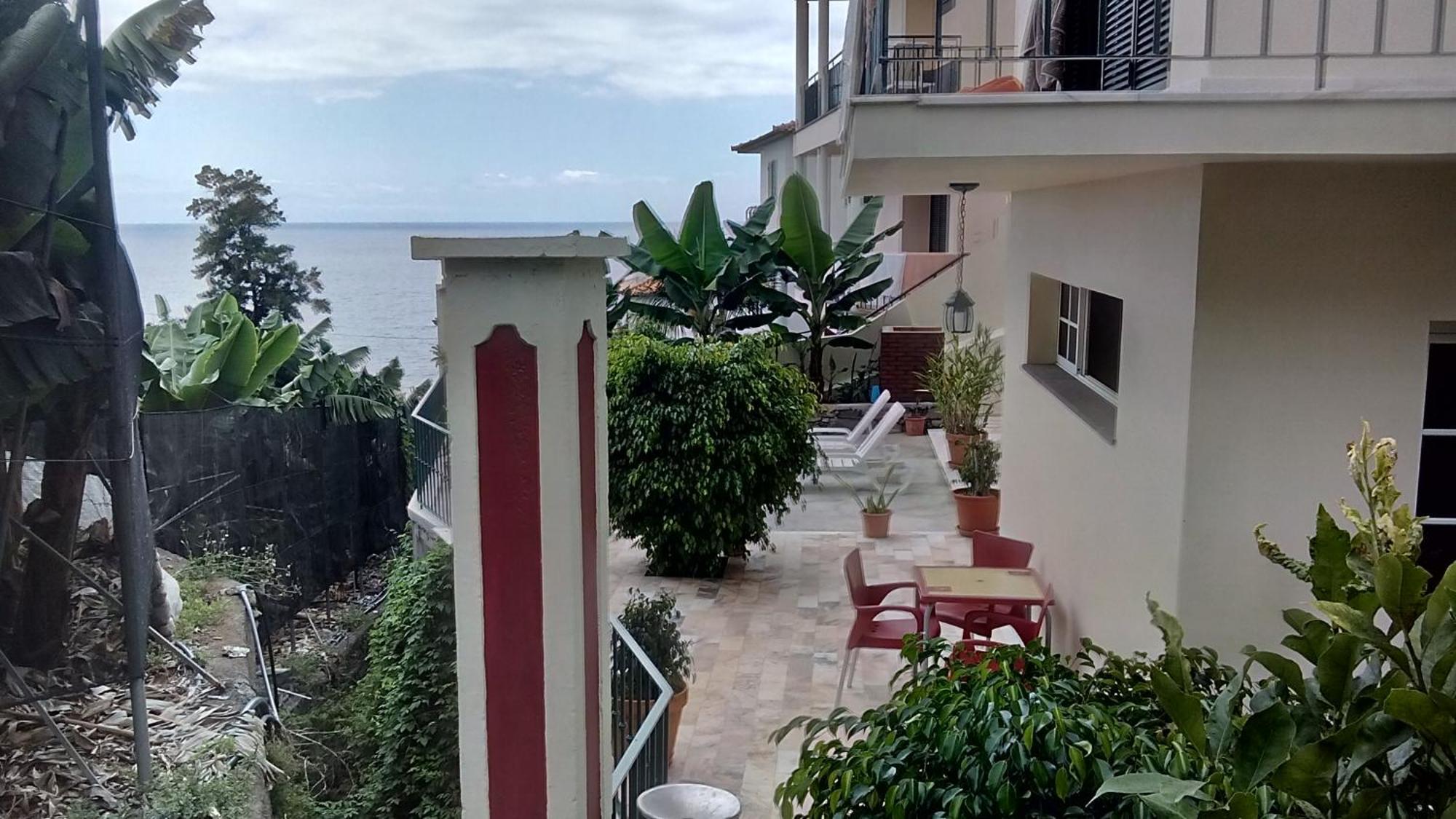 Family Room Garden View