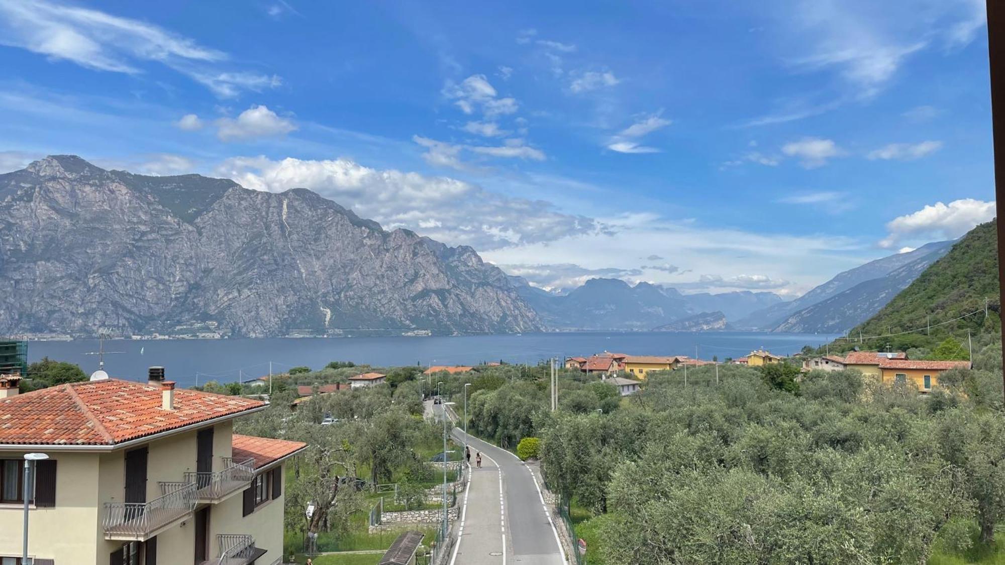 Camera Matrimoniale con Vista Lago