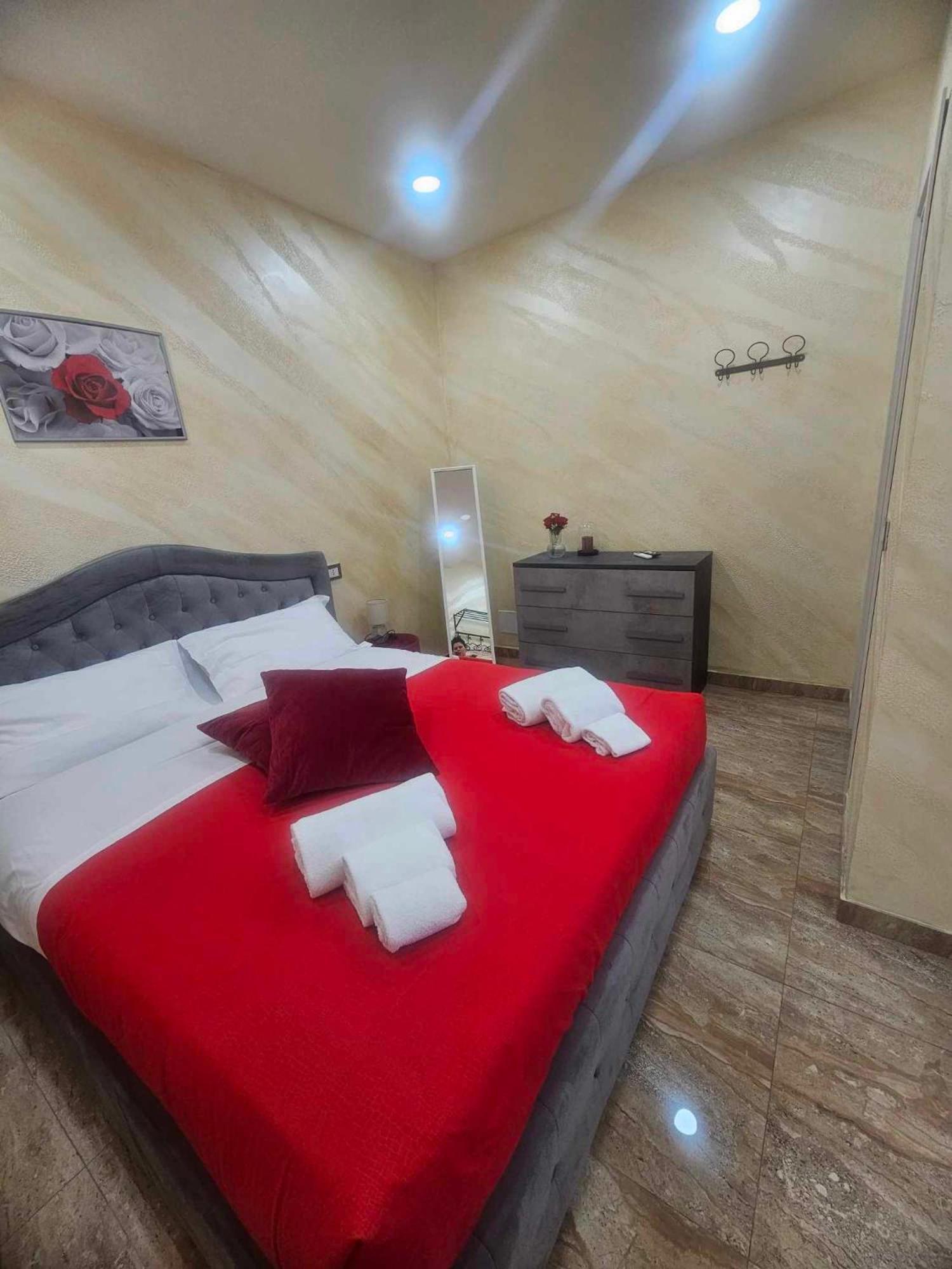 Deluxe Room,1584237998:JPEG