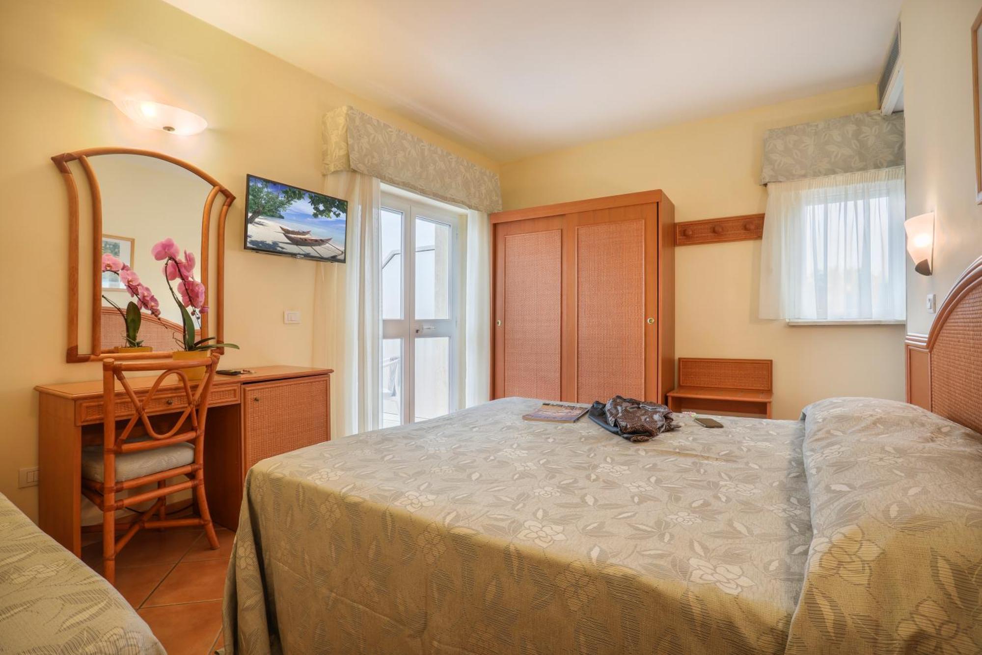 Triple Room Balcony