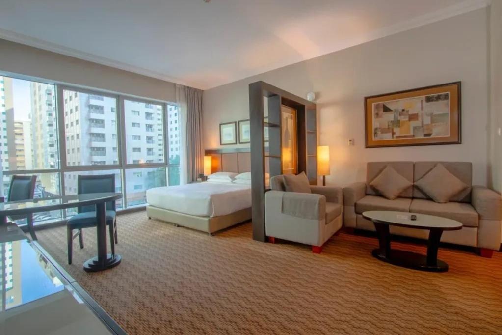 Deluxe Studio Suite Plus