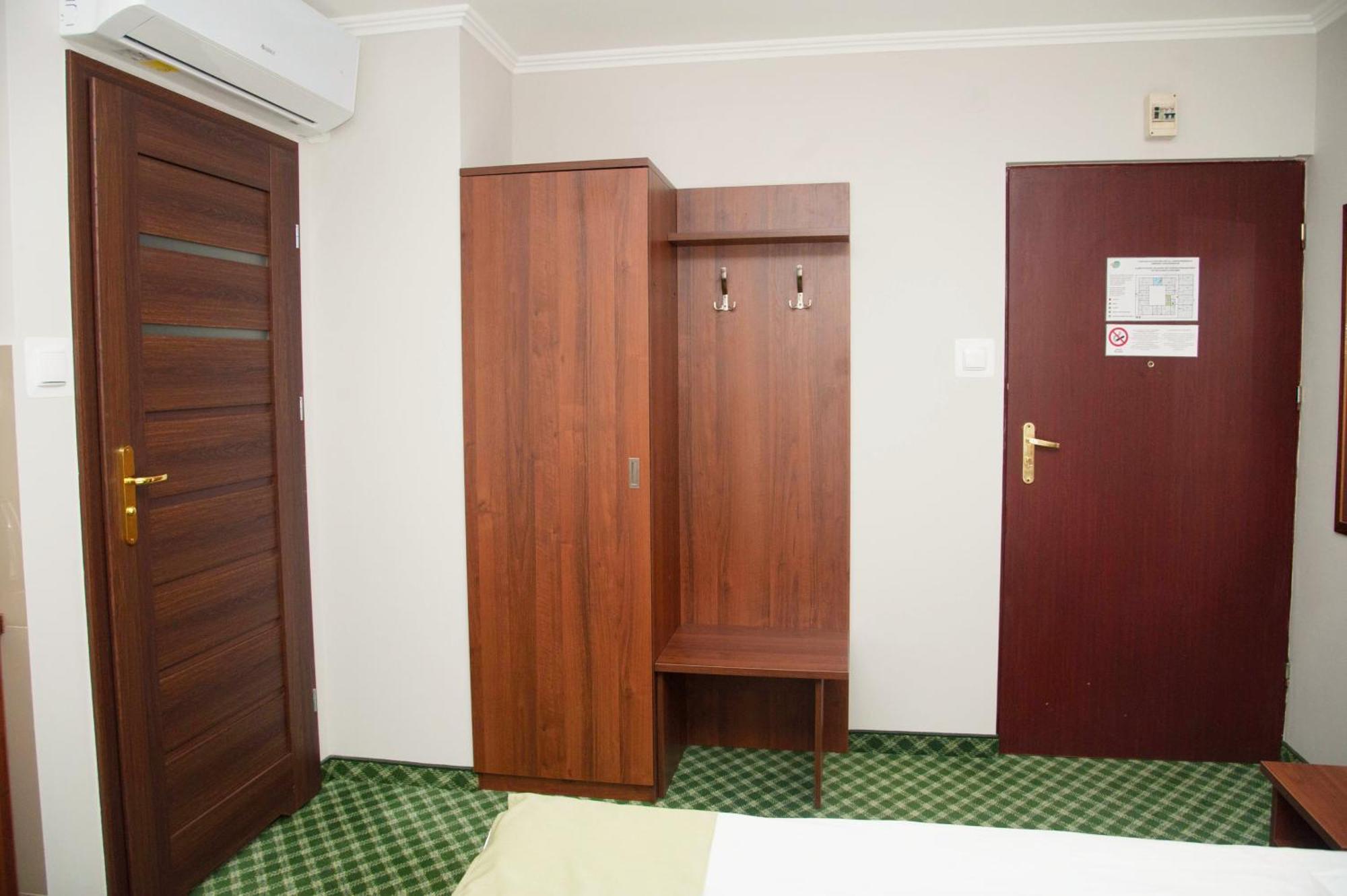Studio A or C kitchenette