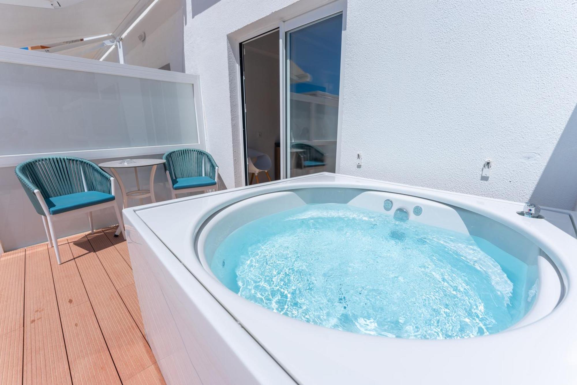 Junior Suite Spa Bath Balibed Terrace Spa Access