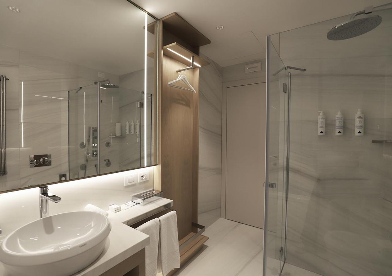 Junior Suite Wellness con Vista Lago